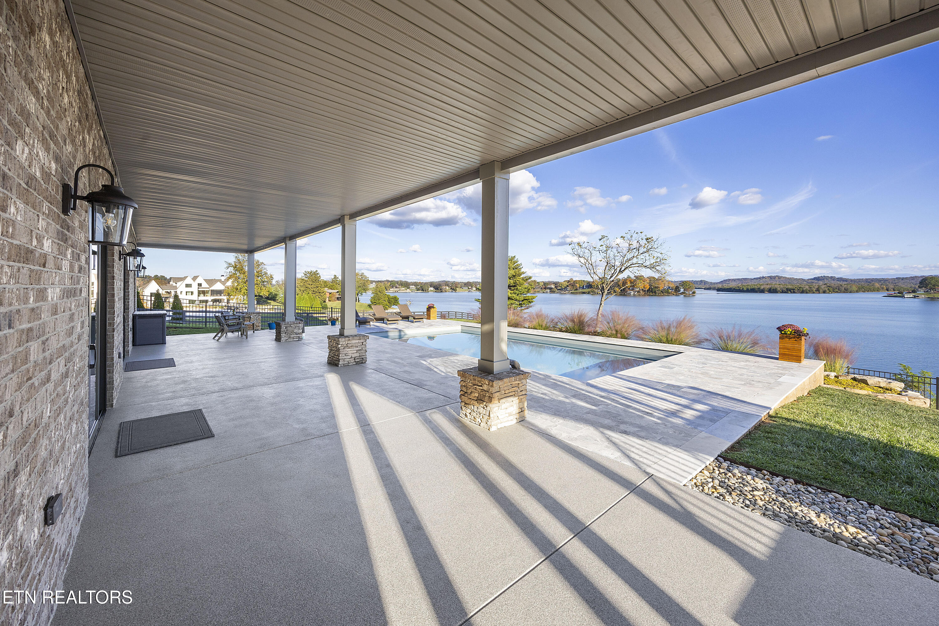 12204 Bluff Shore Drive