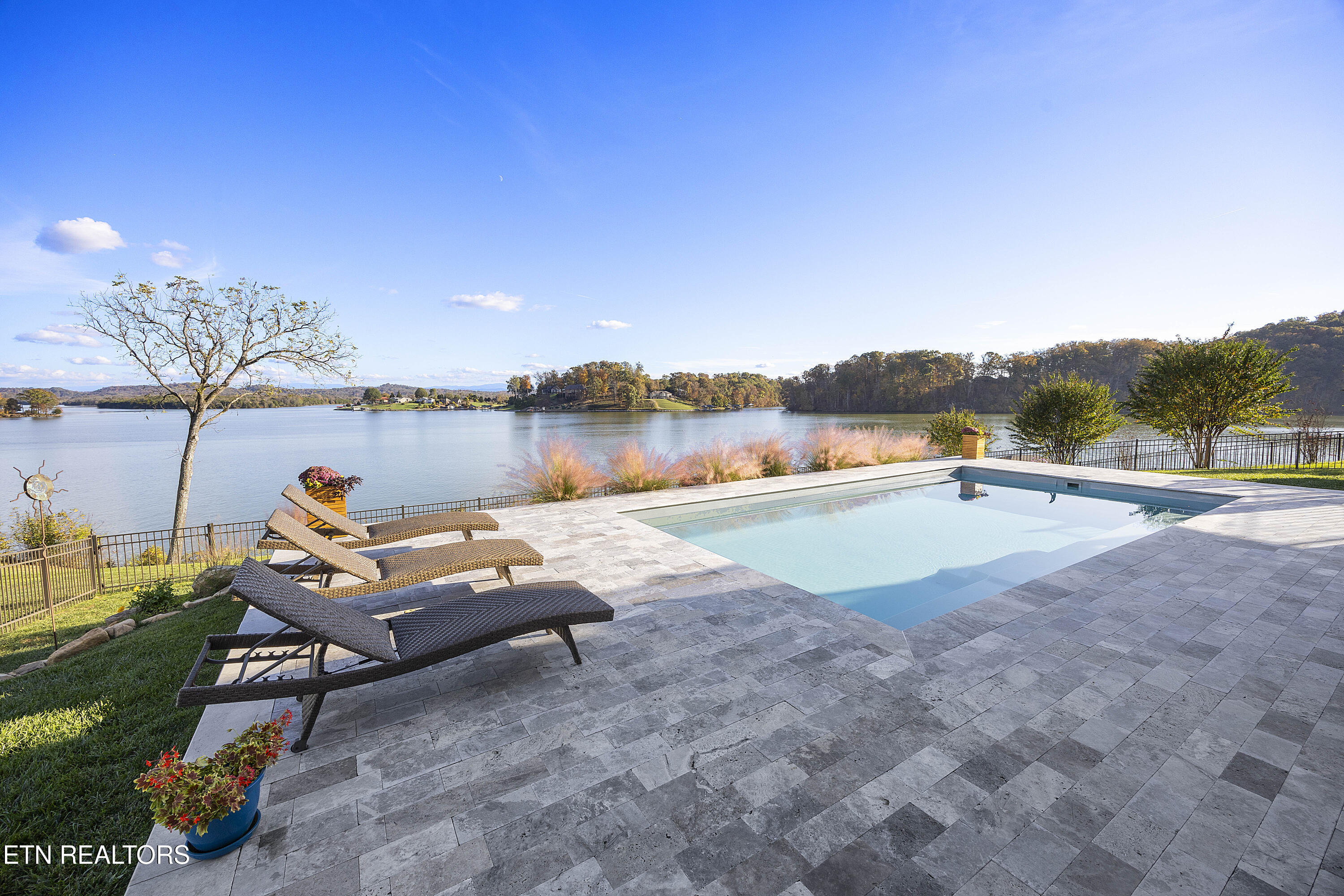 12204 Bluff Shore Drive