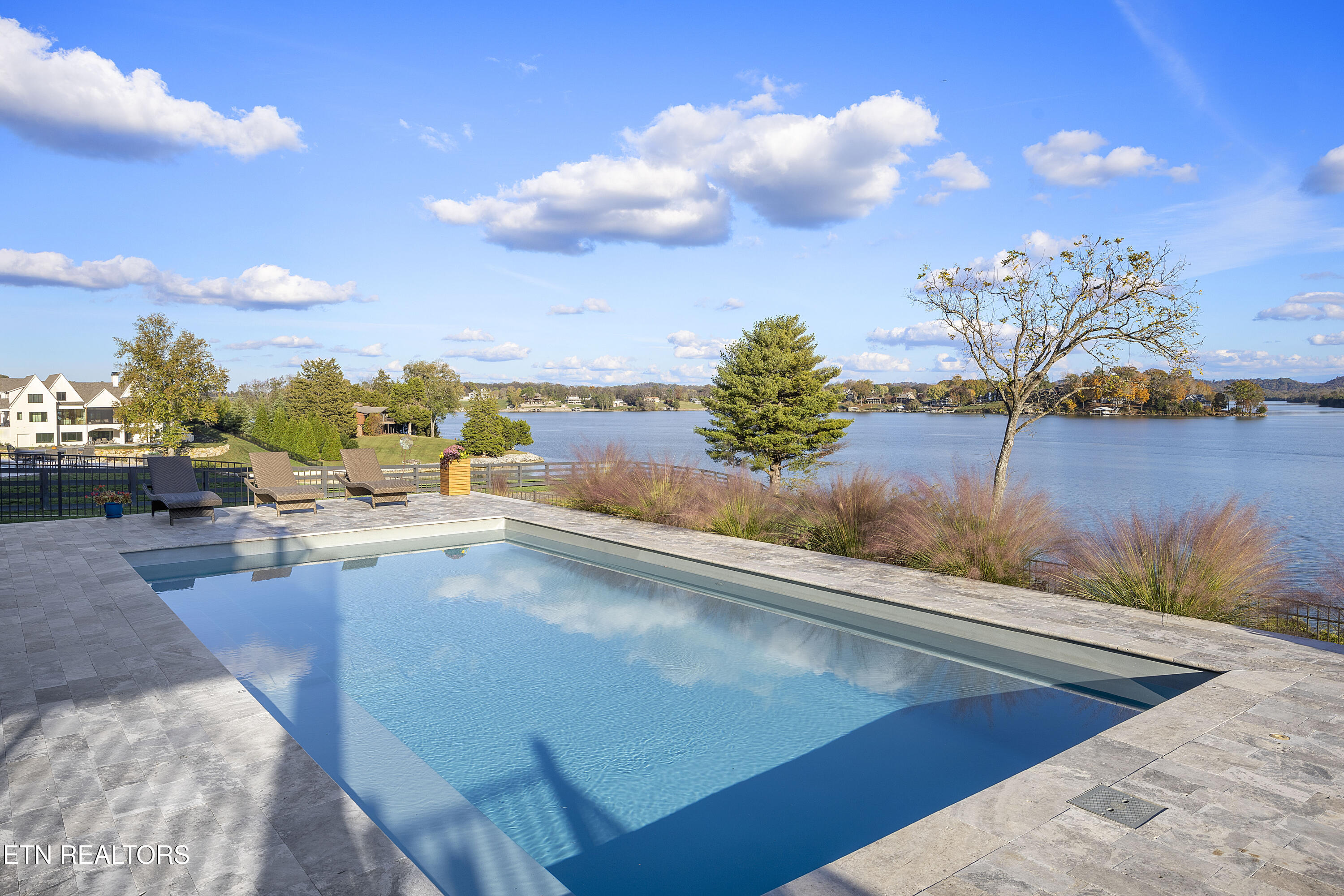 12204 Bluff Shore Drive