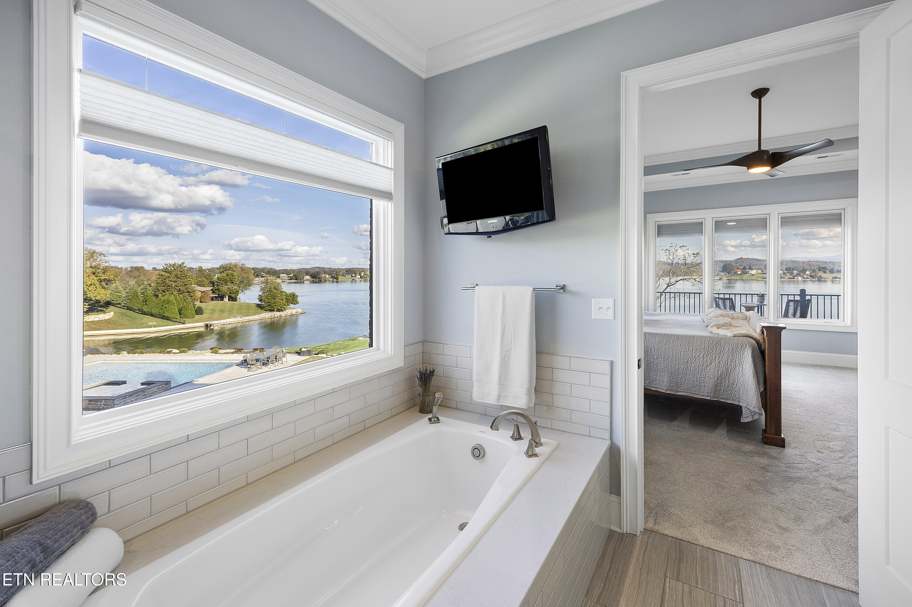 12204 Bluff Shore Drive