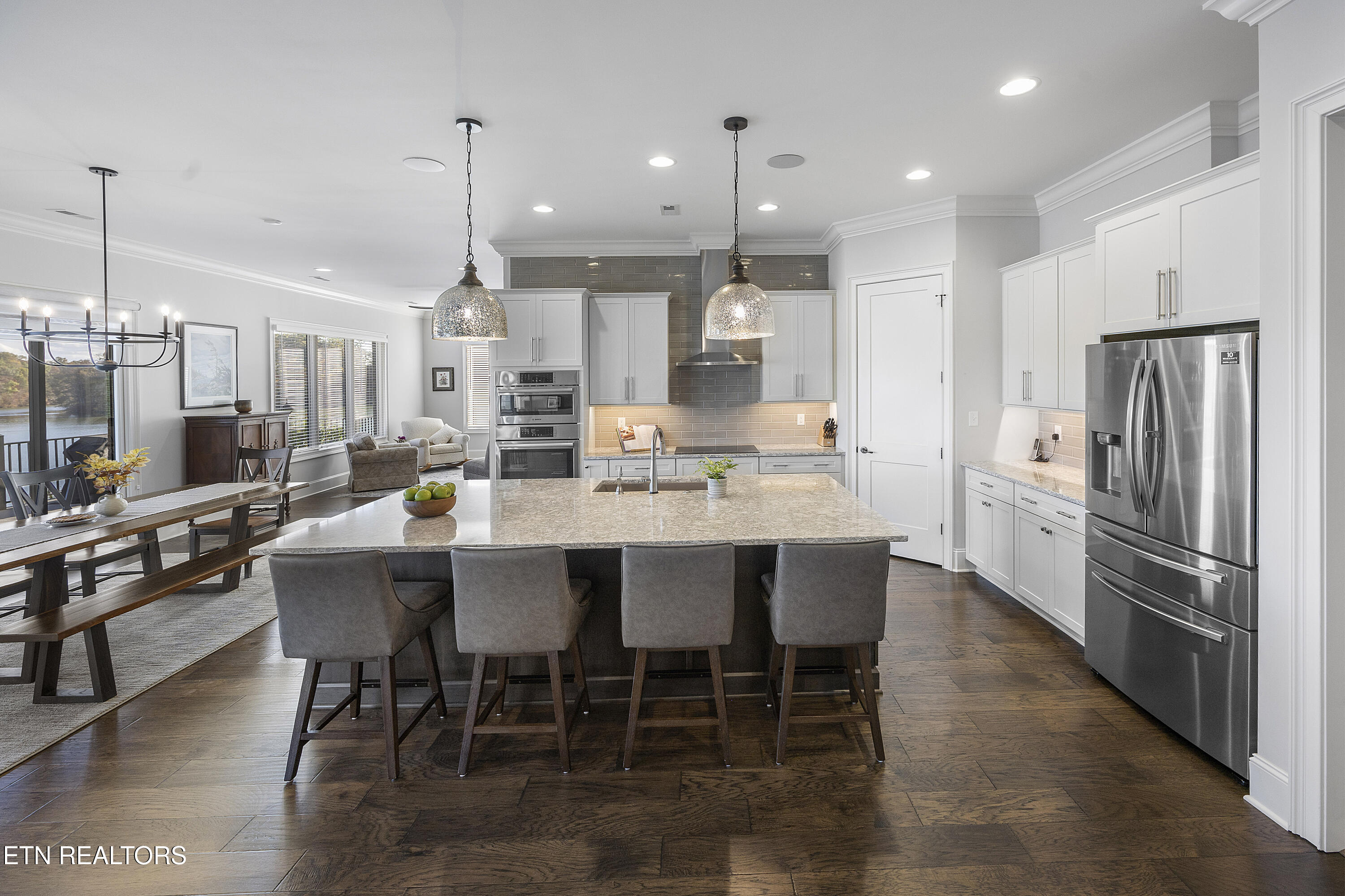 12204 Bluff Shore Drive