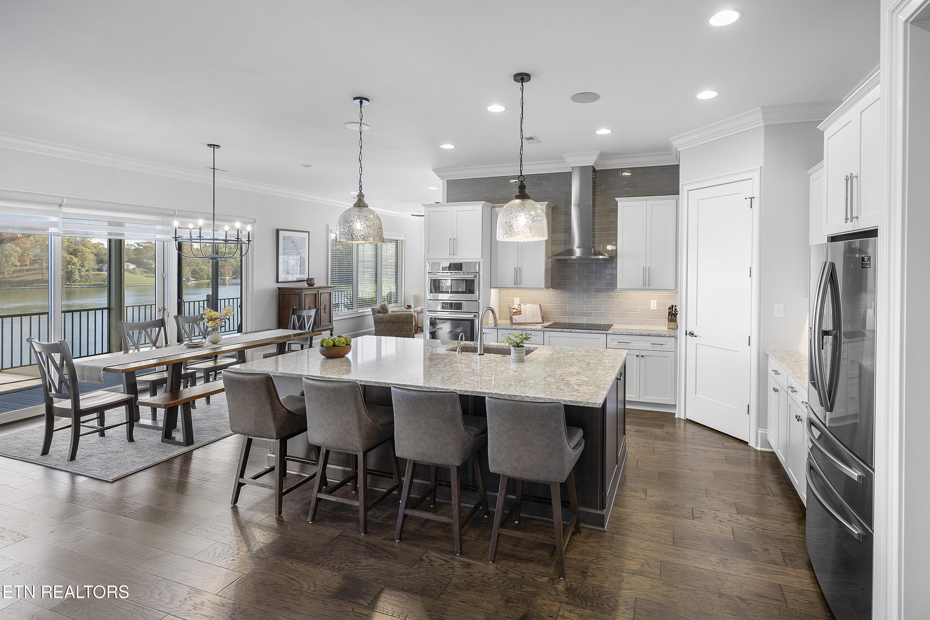 12204 Bluff Shore Drive