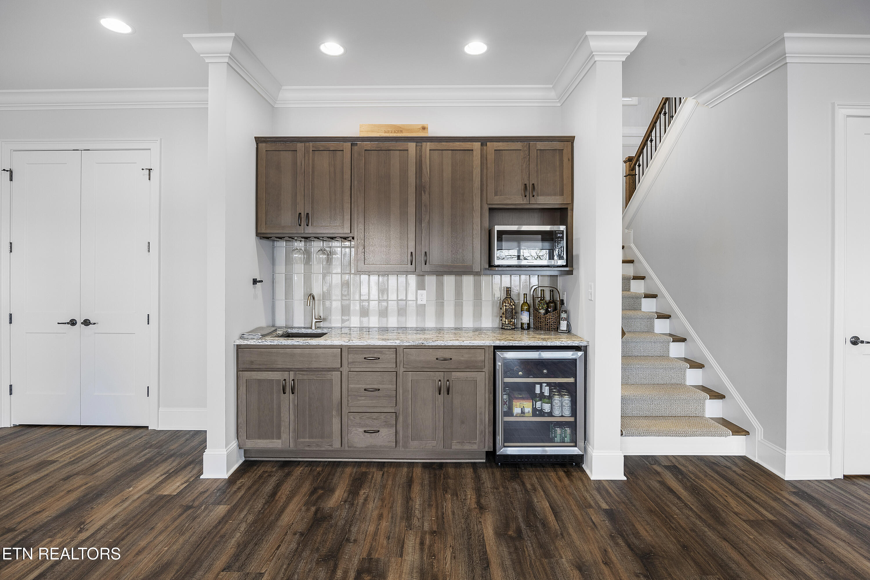 12204 Bluff Shore Drive