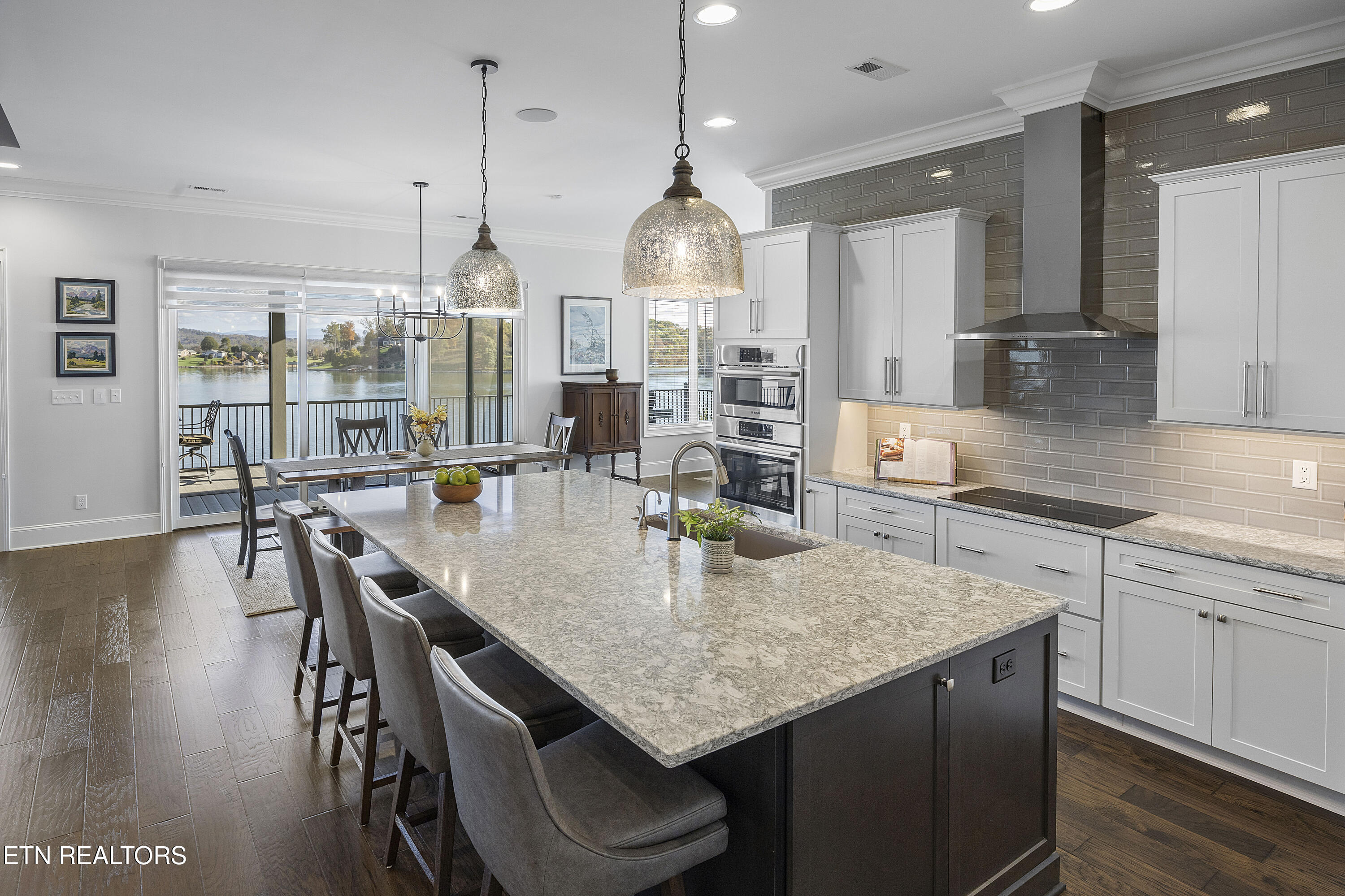 12204 Bluff Shore Drive