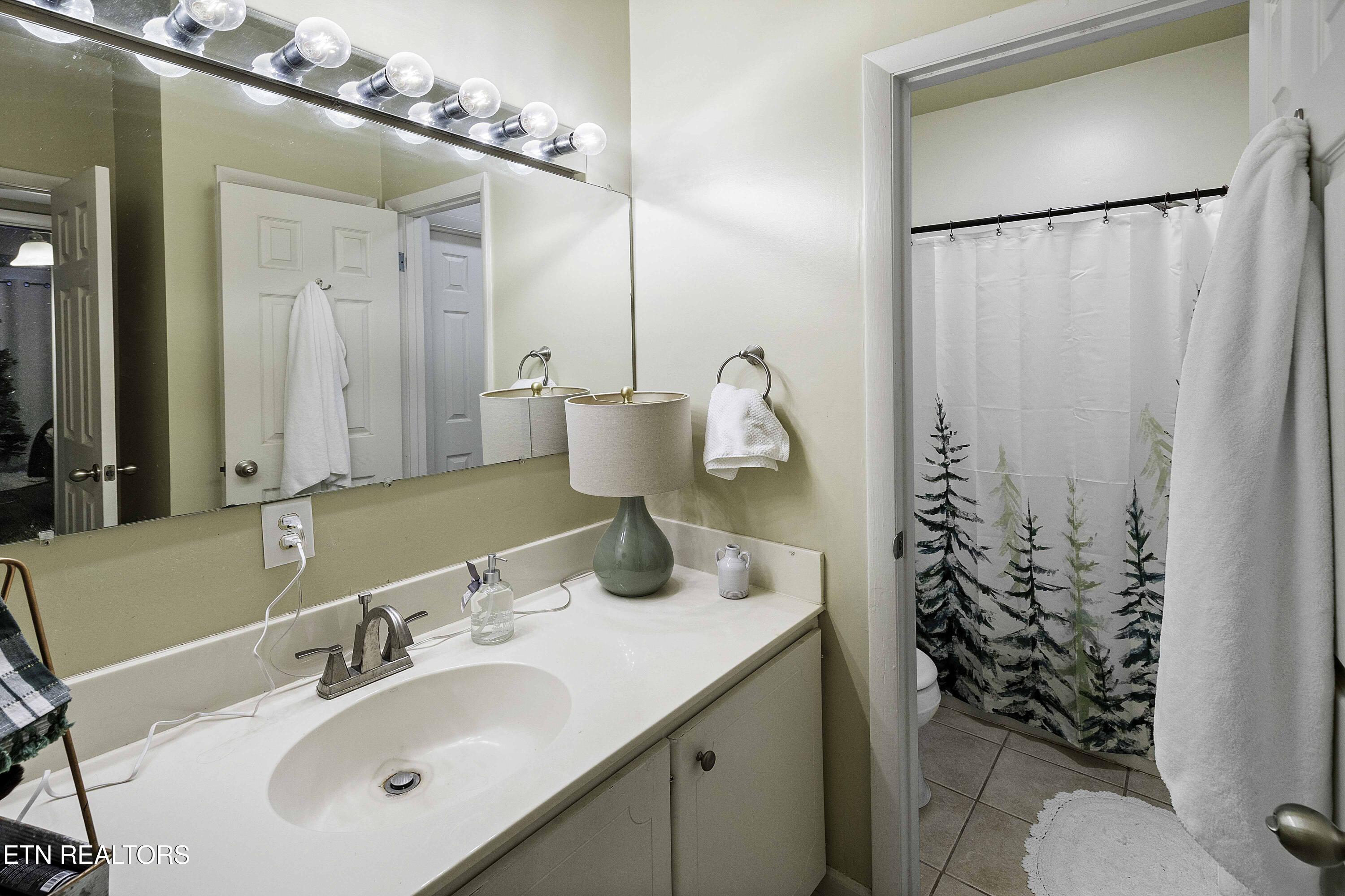 5709 Lyons View Pike, 2102