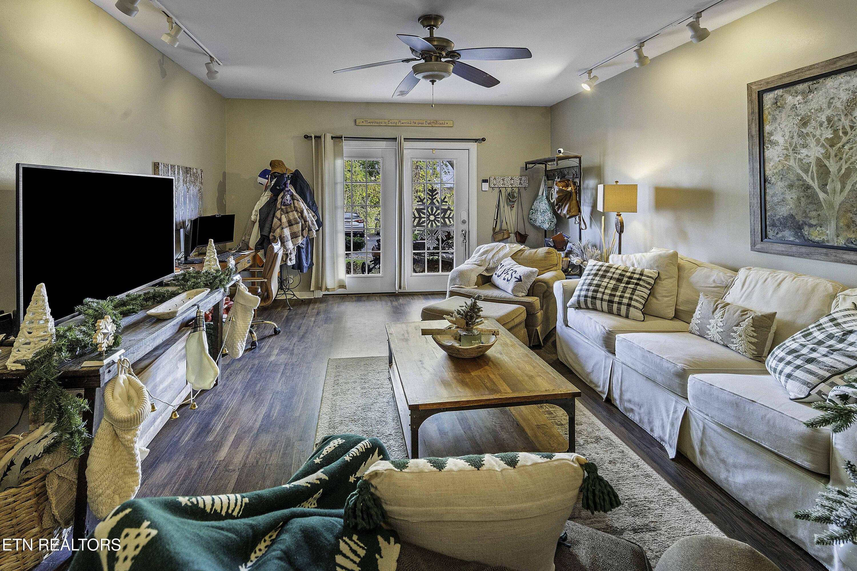 5709 Lyons View Pike, 2102