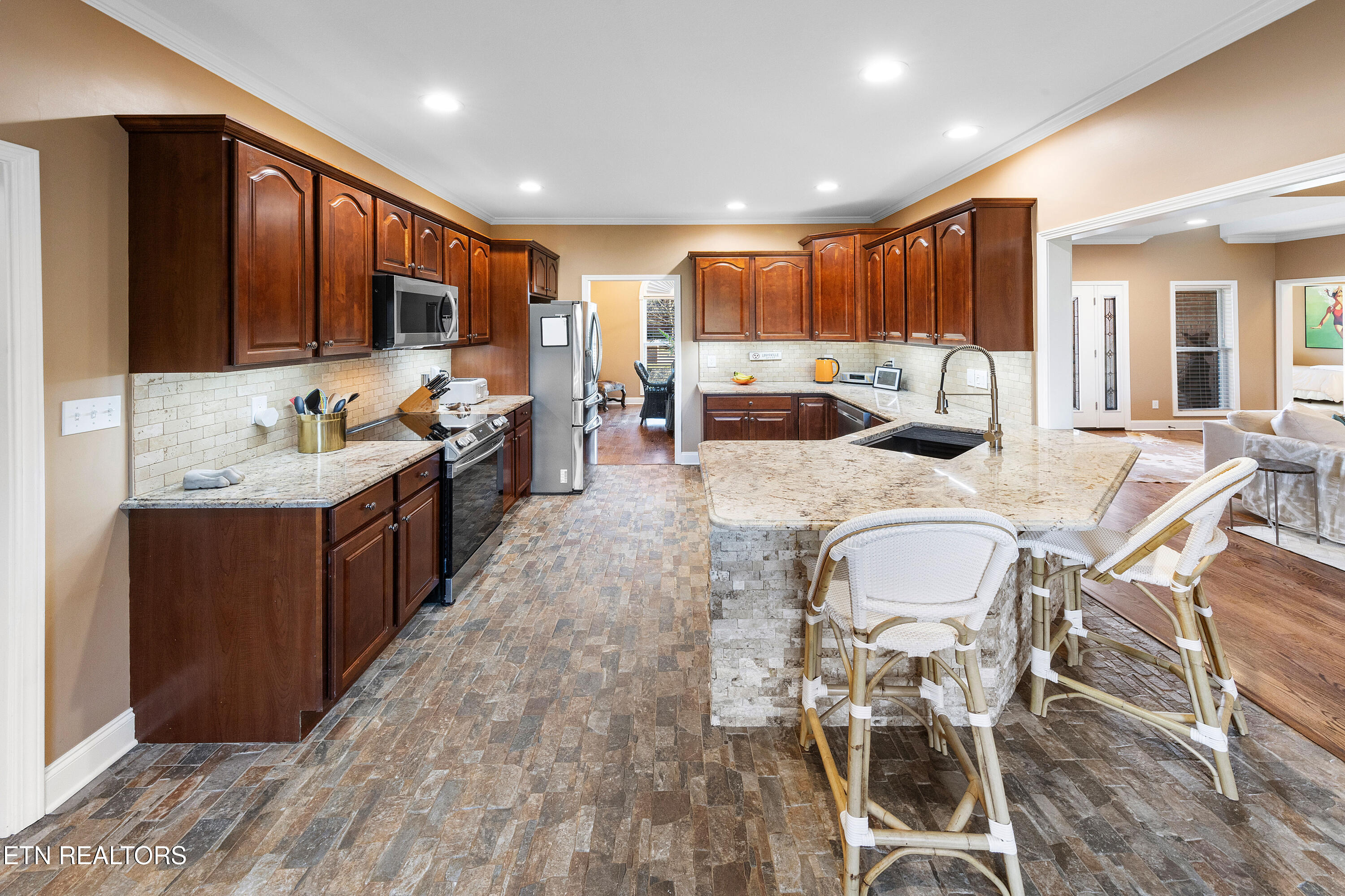 3737 Riverbrook Drive