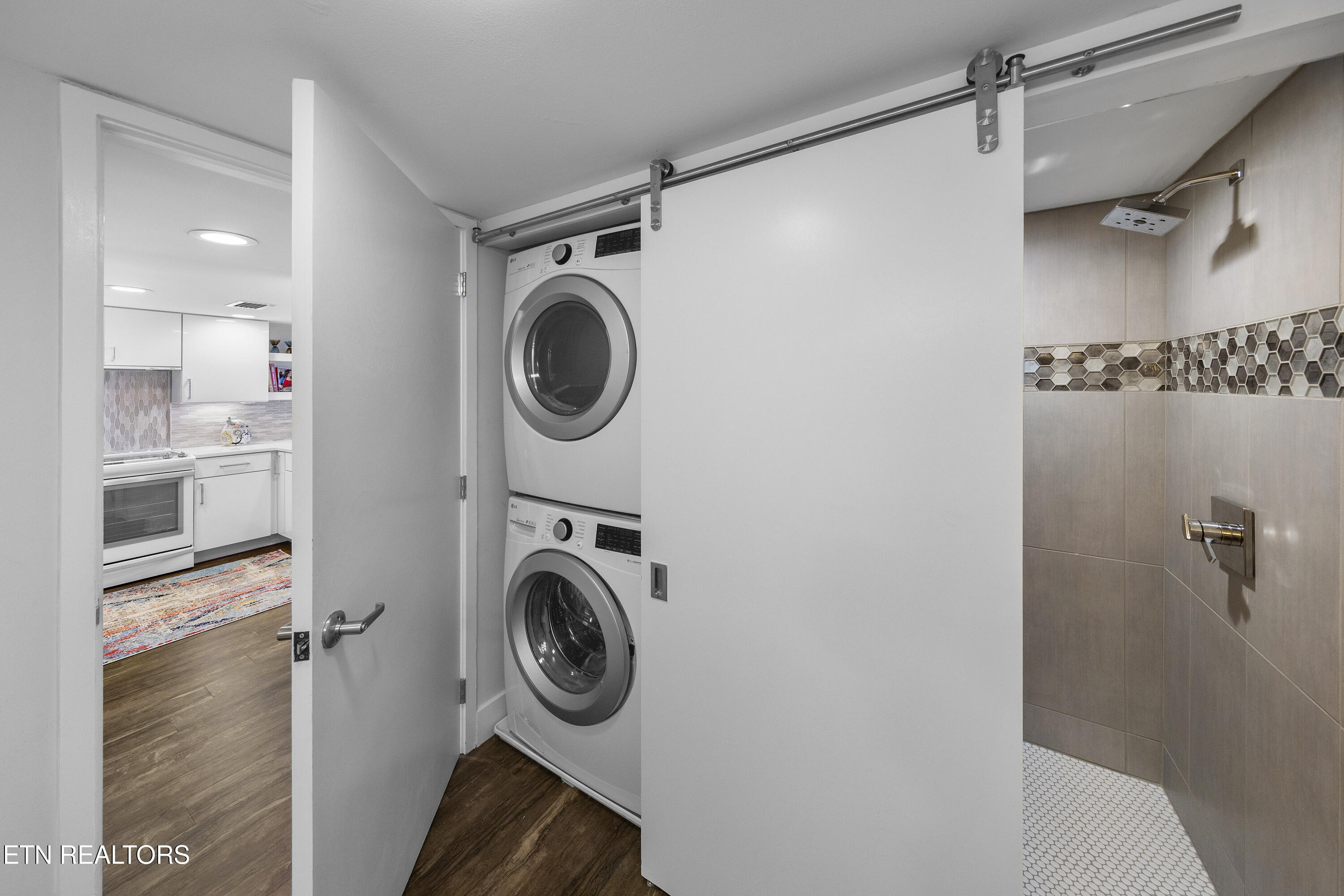 1863 Cherokeee Bluff Drive