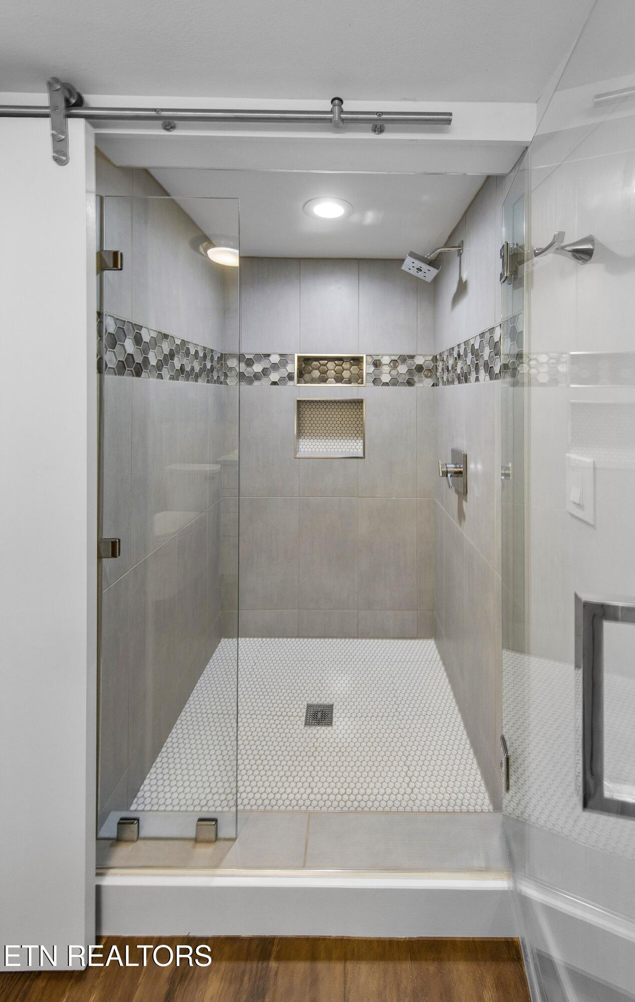 1863 Cherokeee Bluff Drive