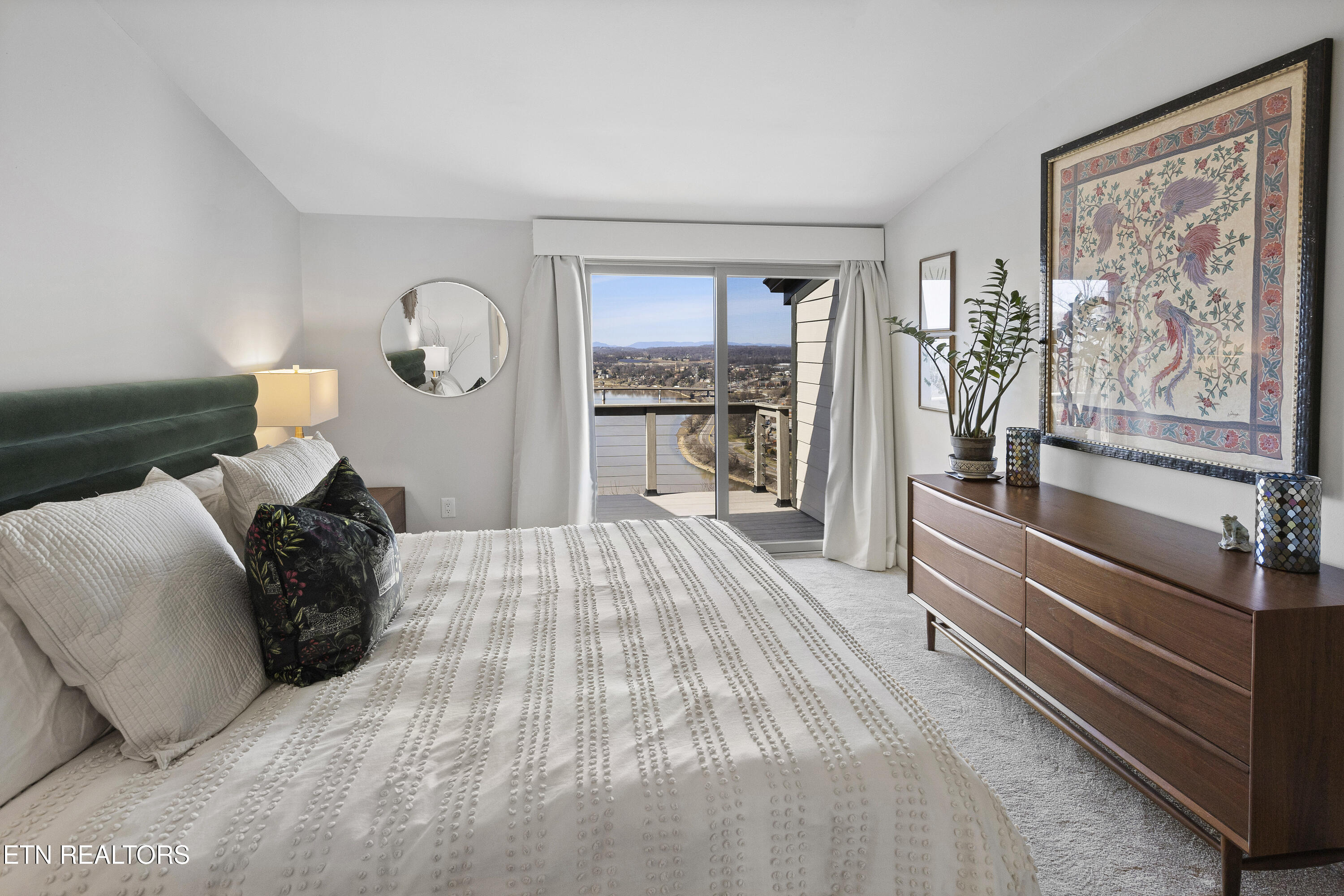 1863 Cherokeee Bluff Drive