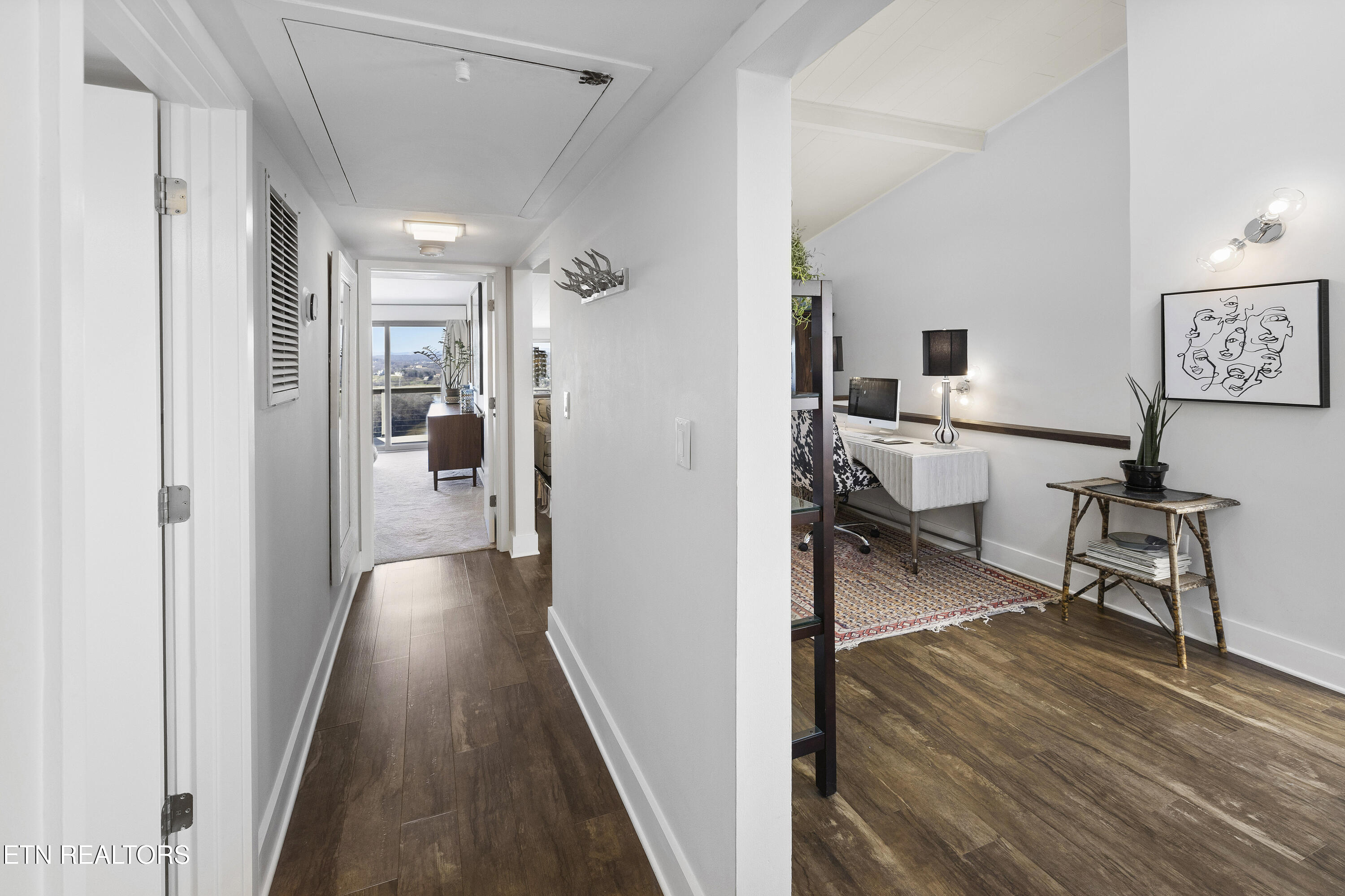 1863 Cherokeee Bluff Drive