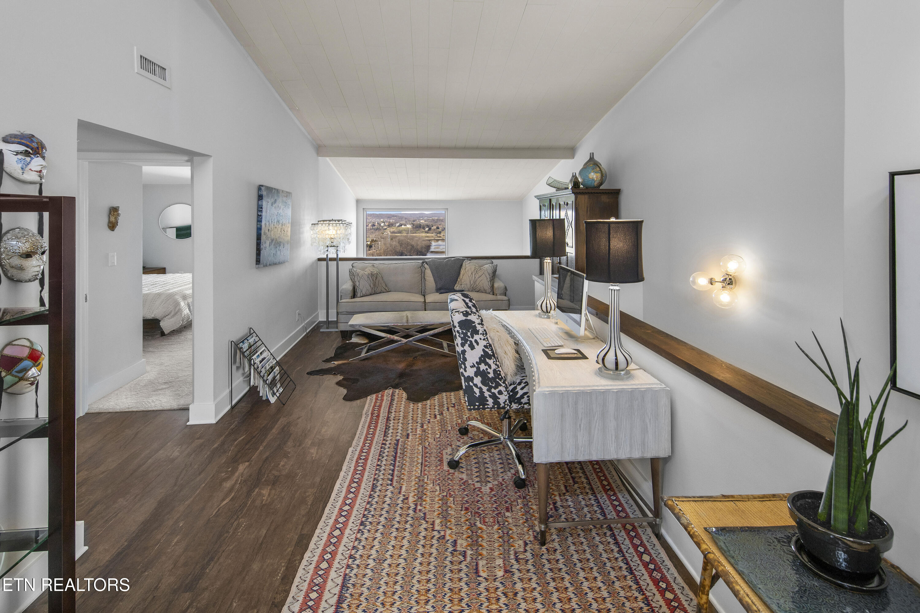 1863 Cherokeee Bluff Drive