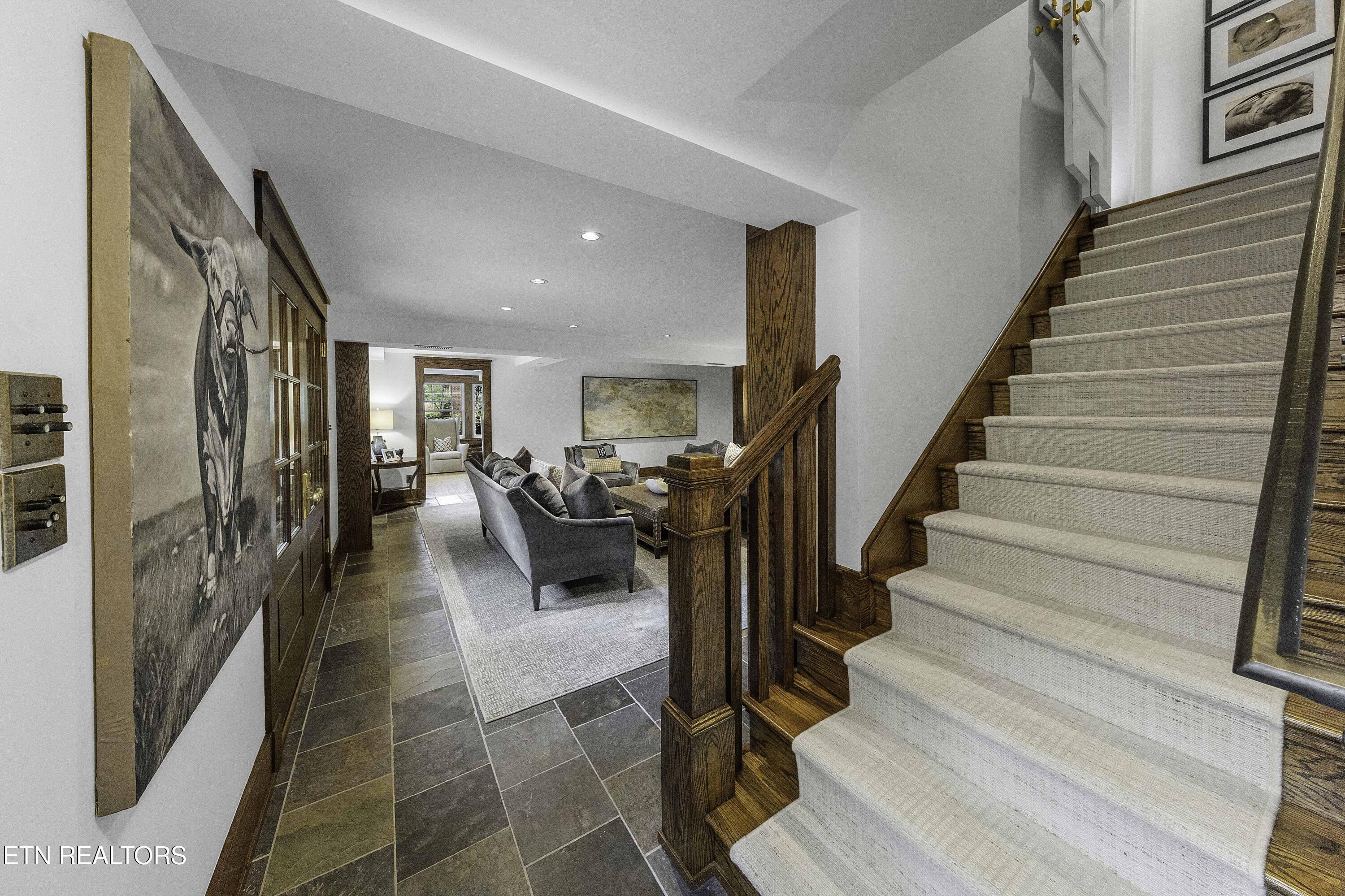 3835 Kingston Pike