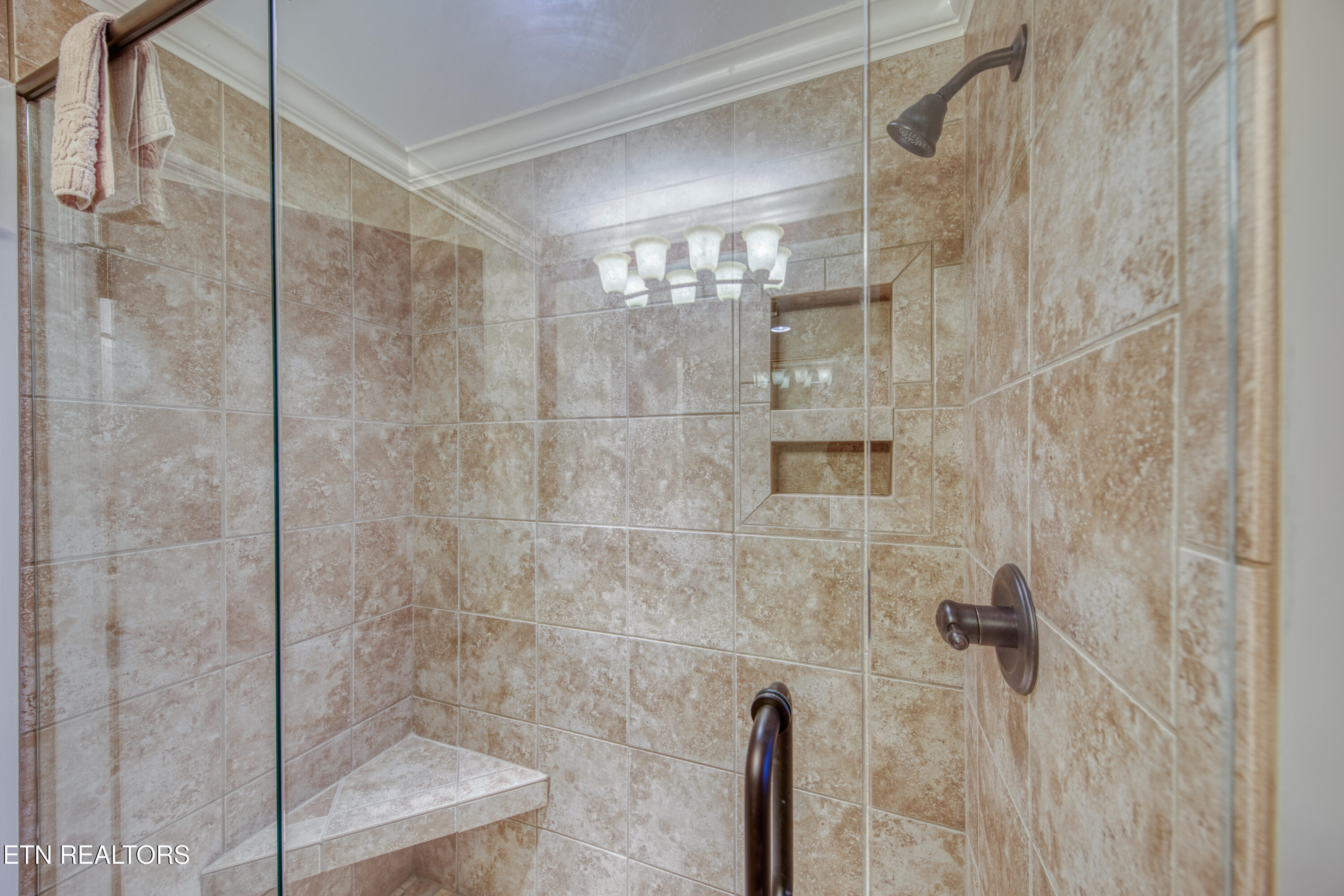 7211 Wellsley Manor Way