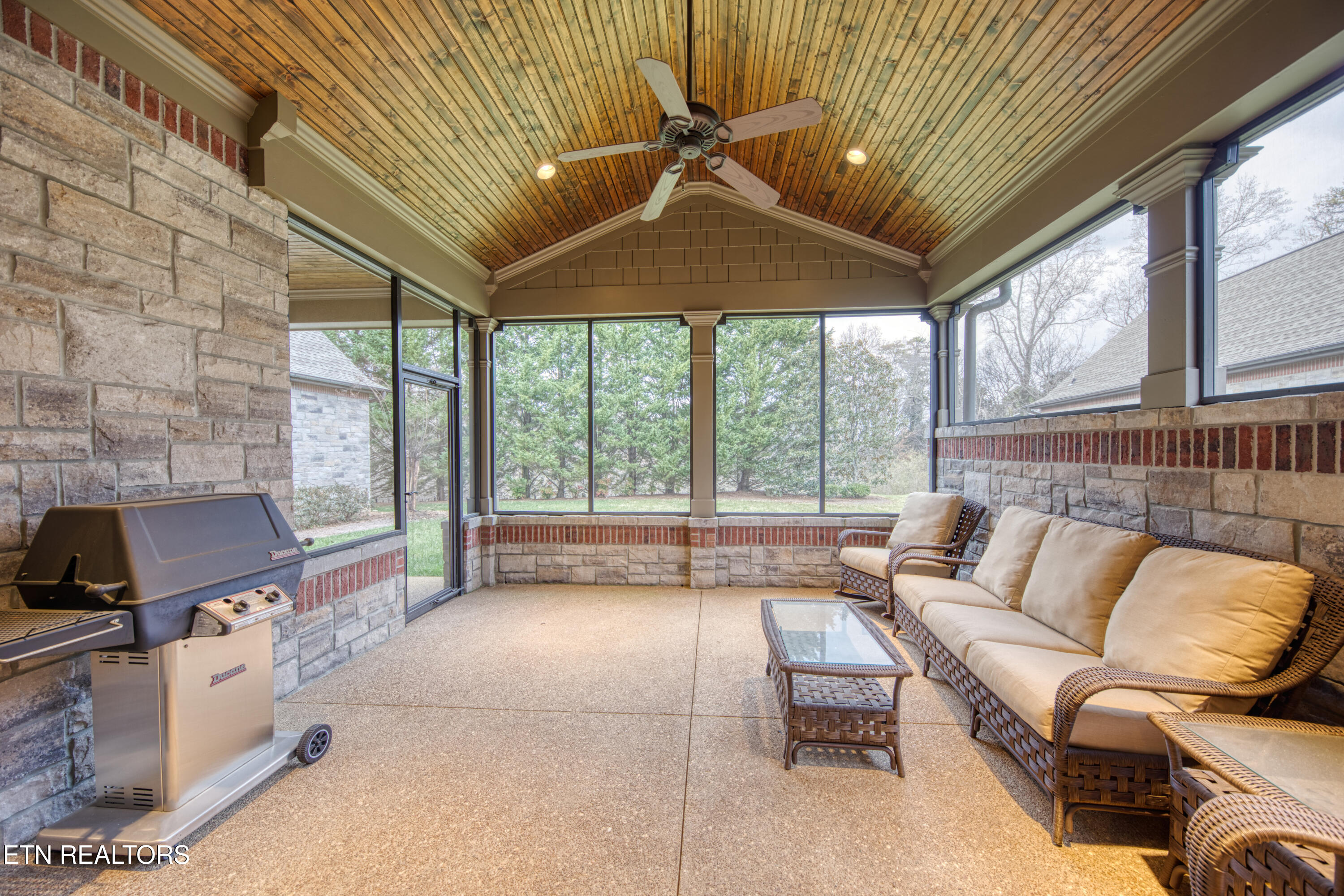 7211 Wellsley Manor Way