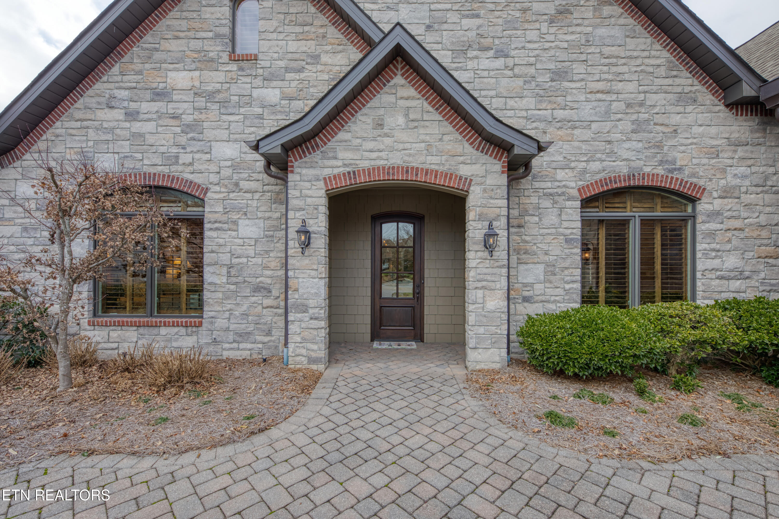 7211 Wellsley Manor Way