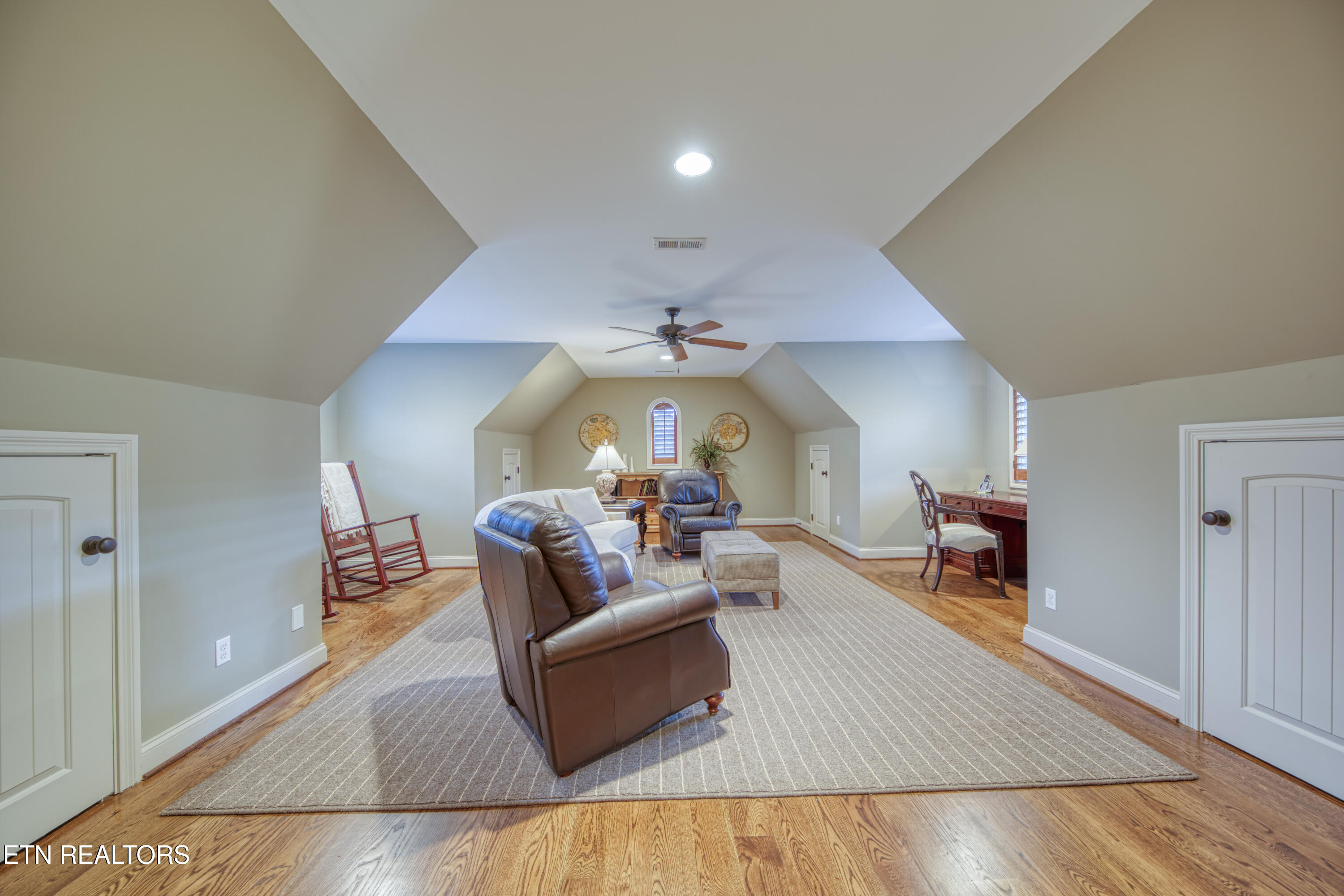 7211 Wellsley Manor Way