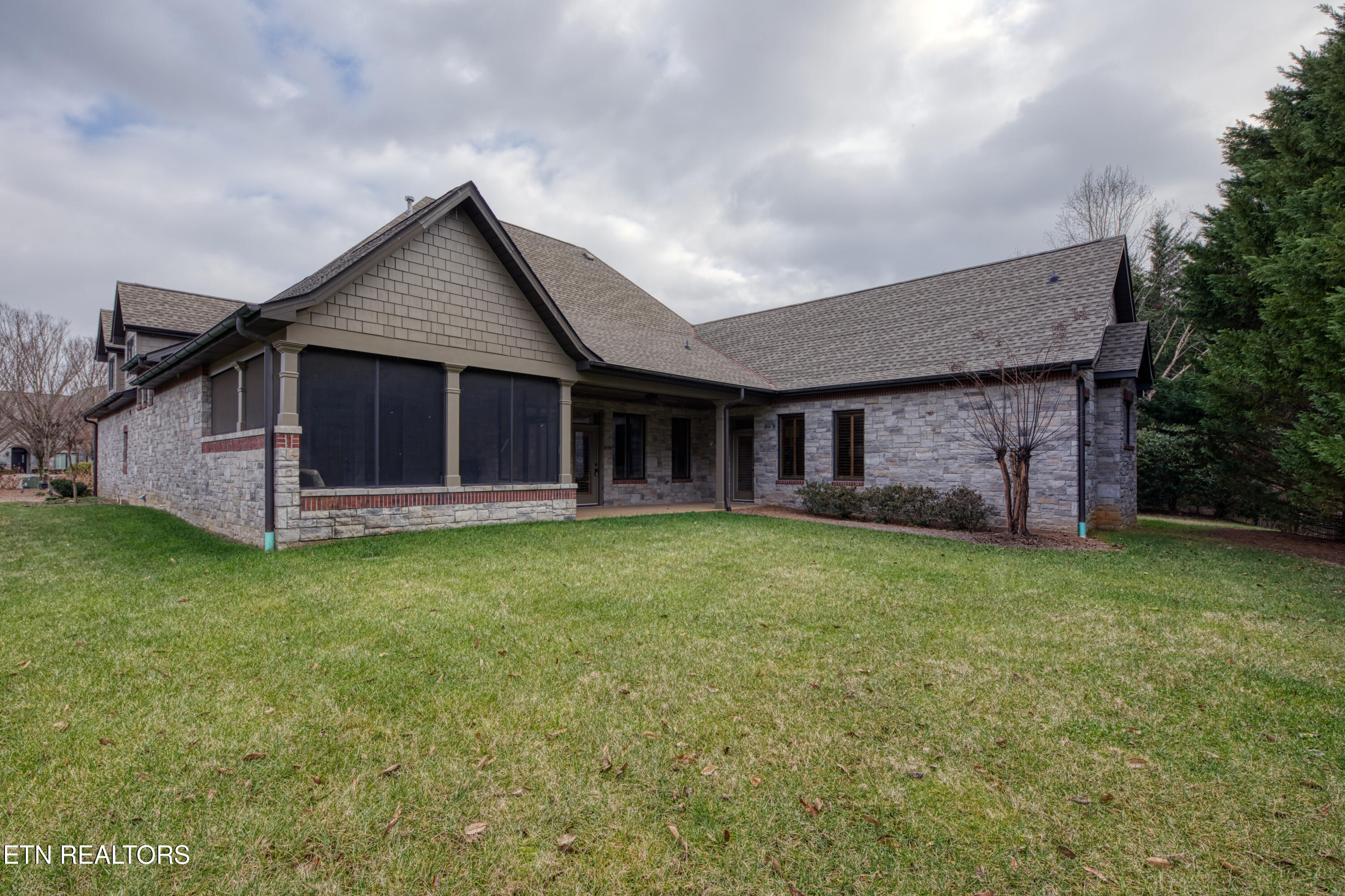 7211 Wellsley Manor Way