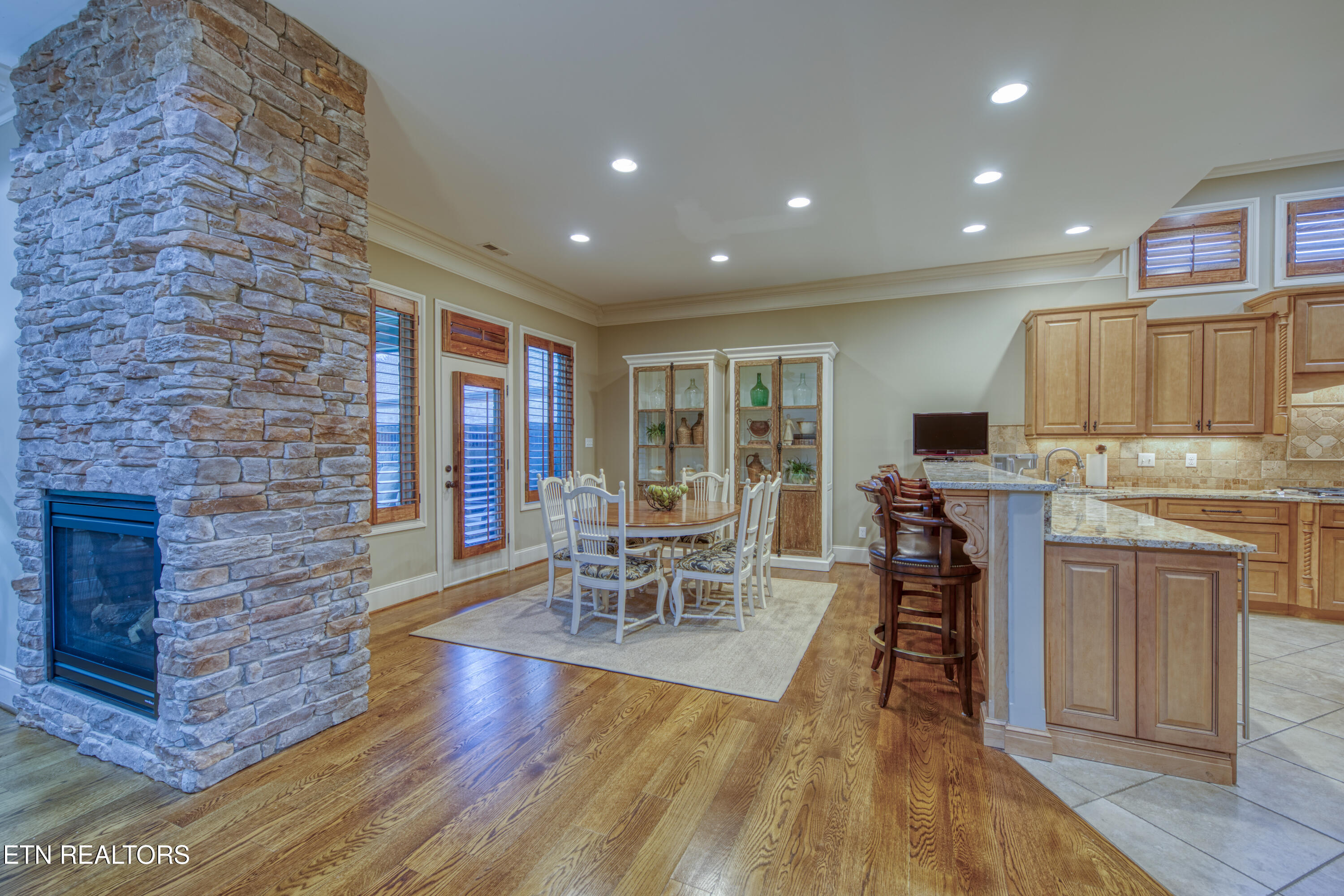 7211 Wellsley Manor Way