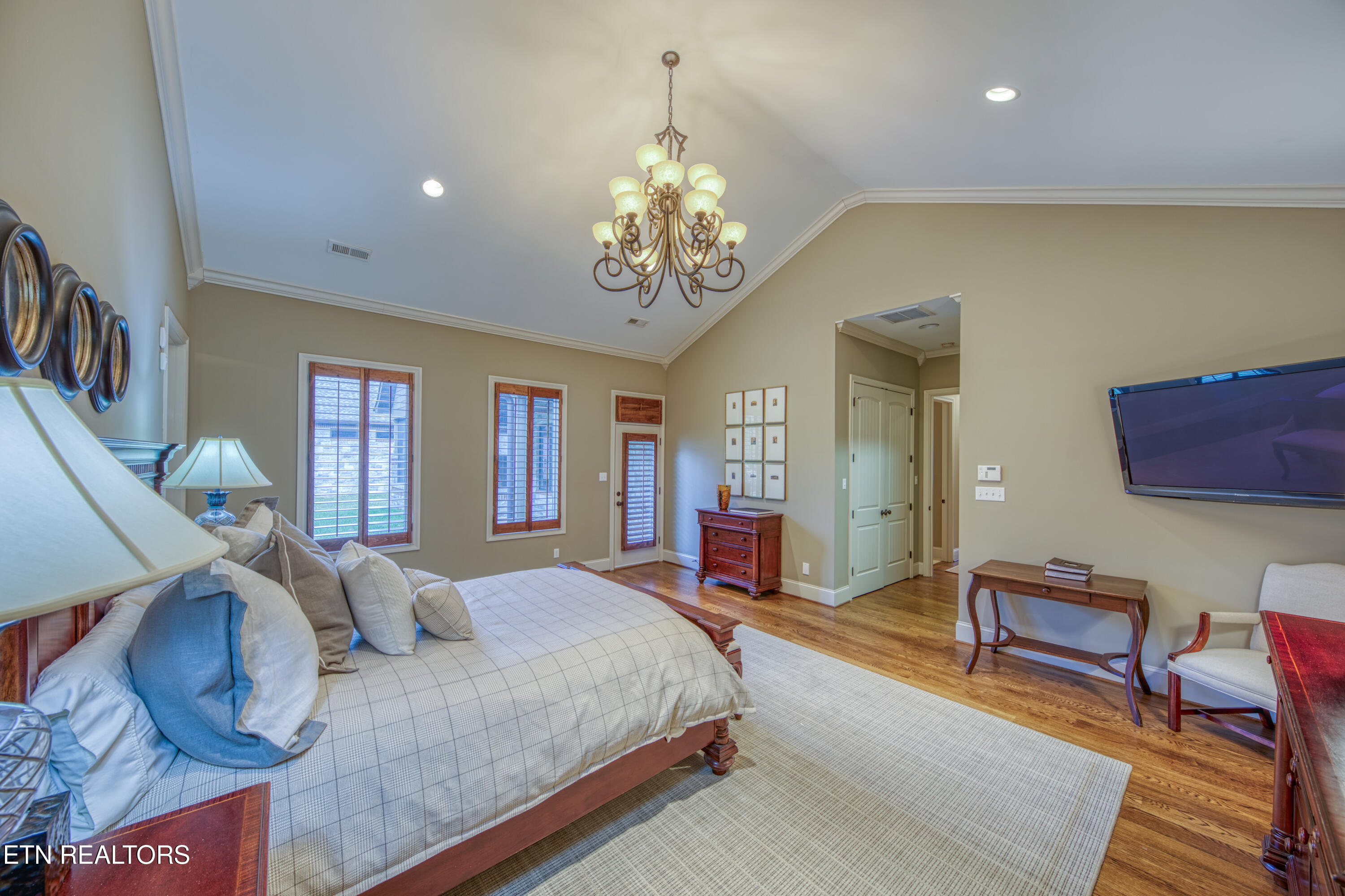 7211 Wellsley Manor Way