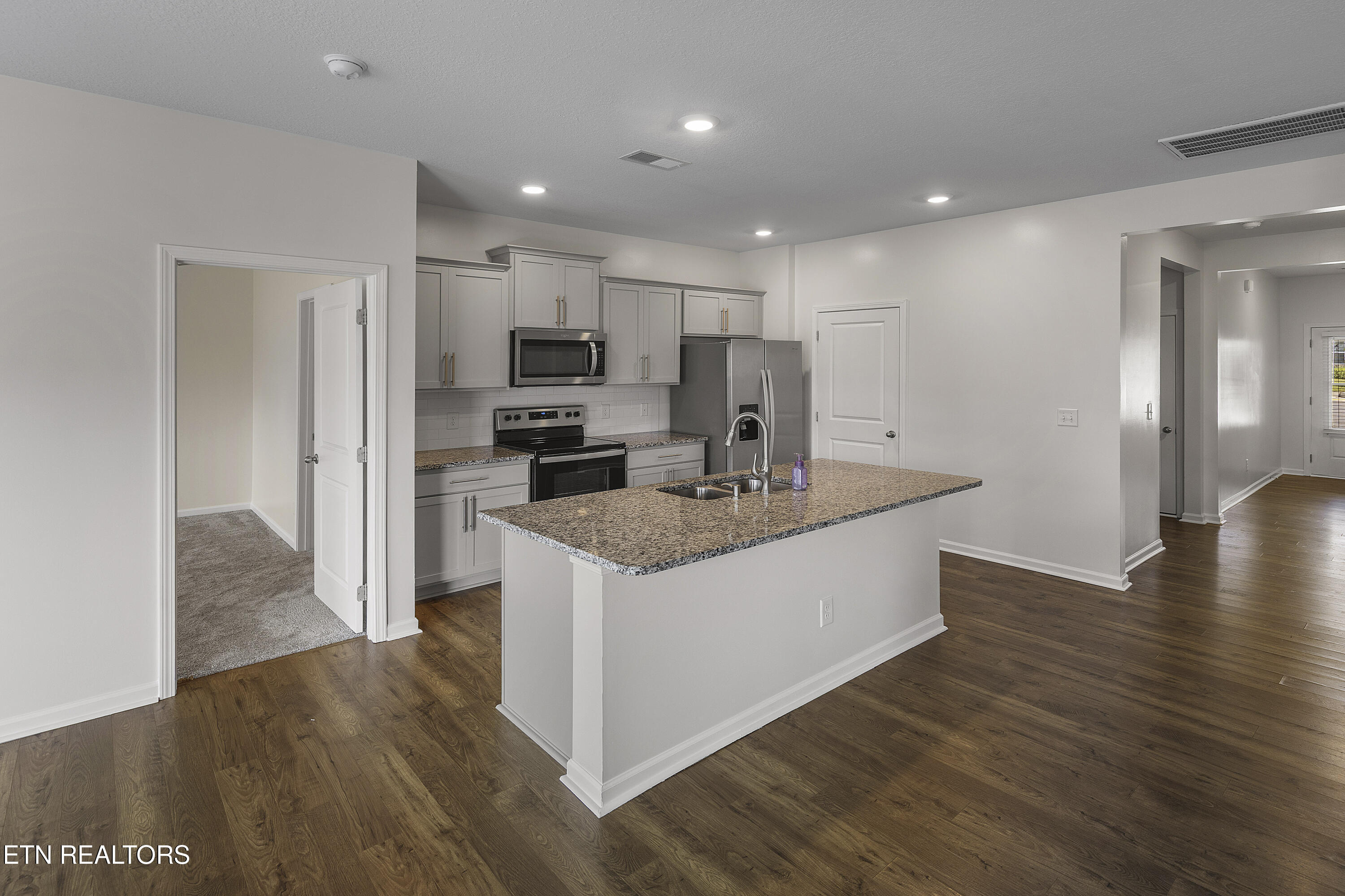 10631 Lady May Lane