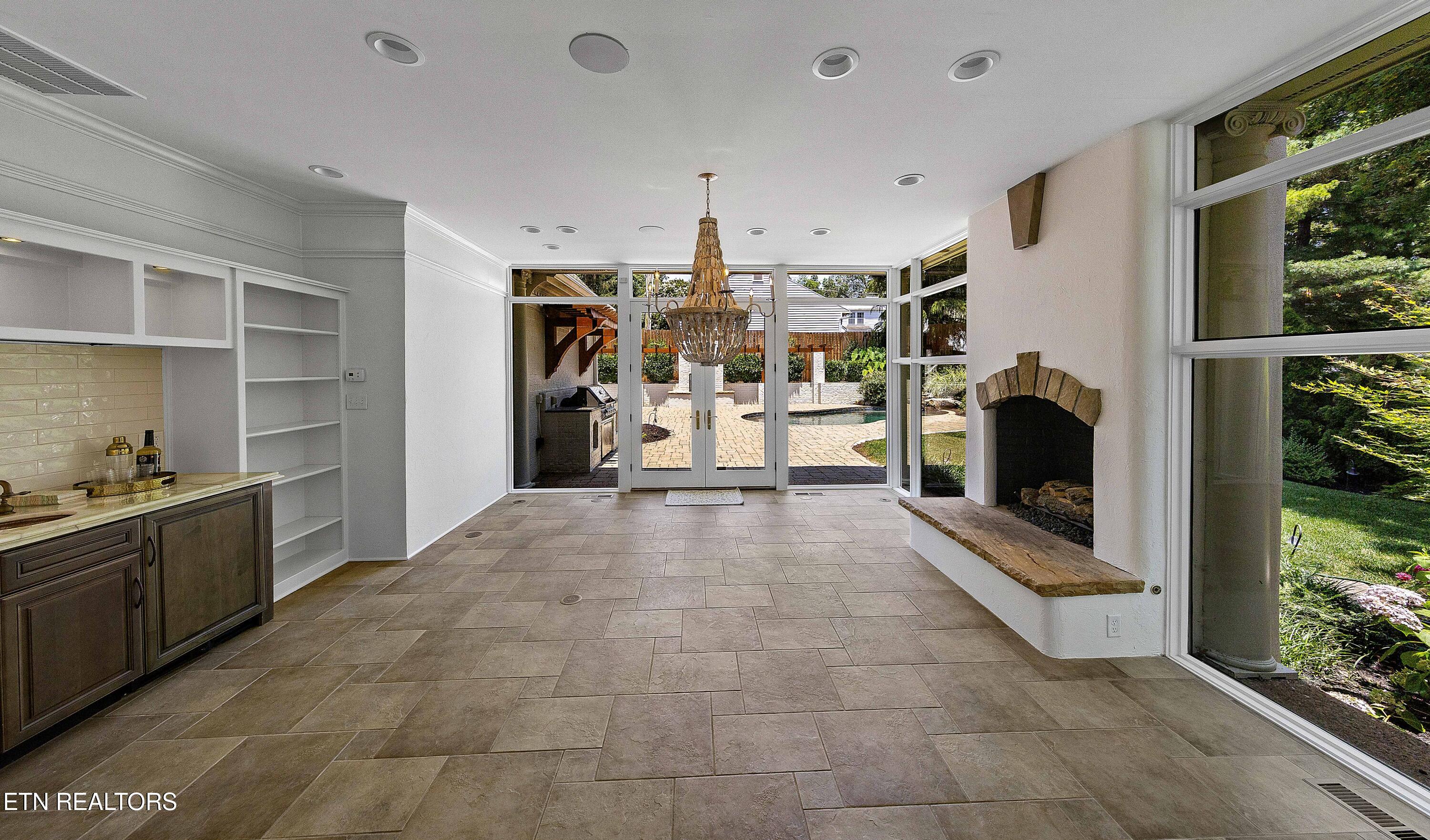 6507 SW Sherwood Drive