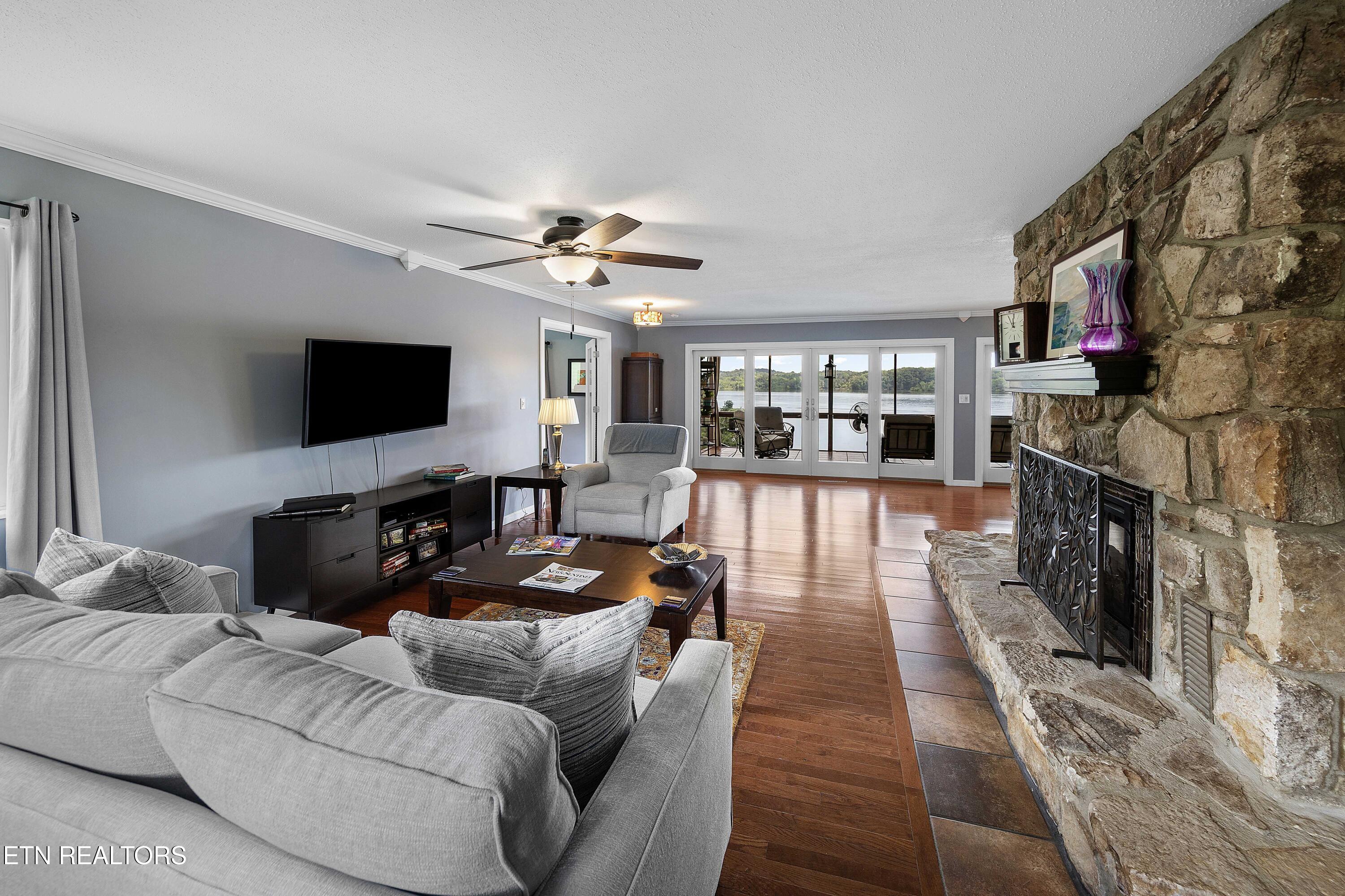 4237 Smoot Lane