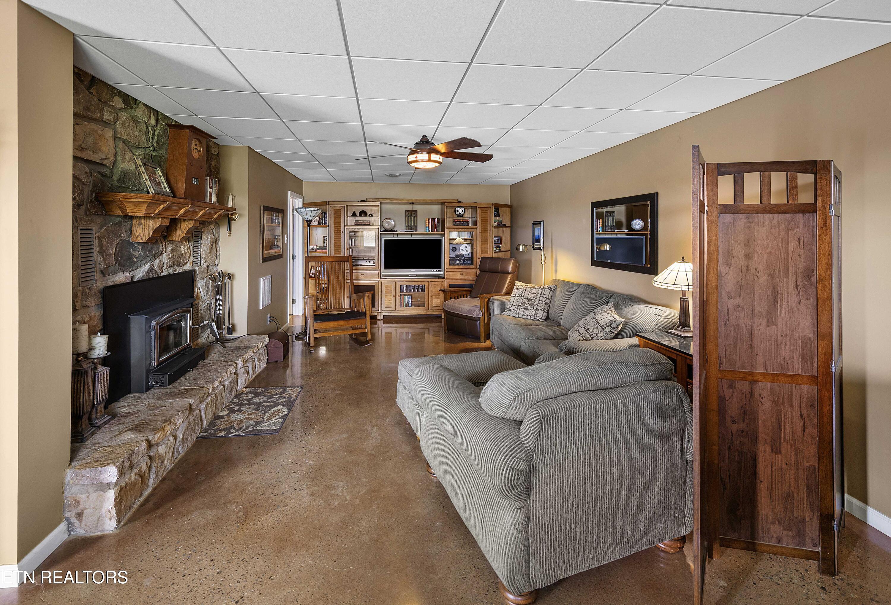 4237 Smoot Lane