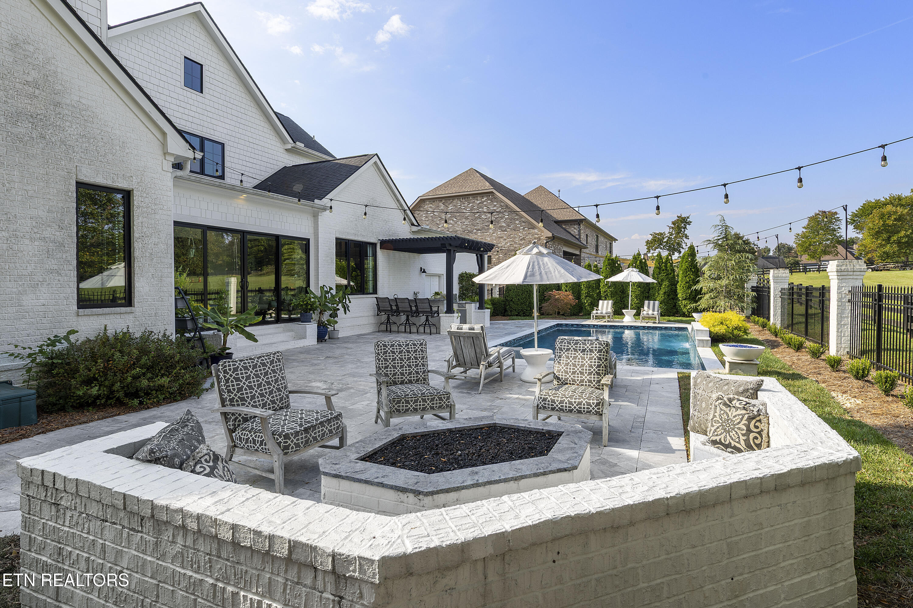 1635 Yachtsman Way