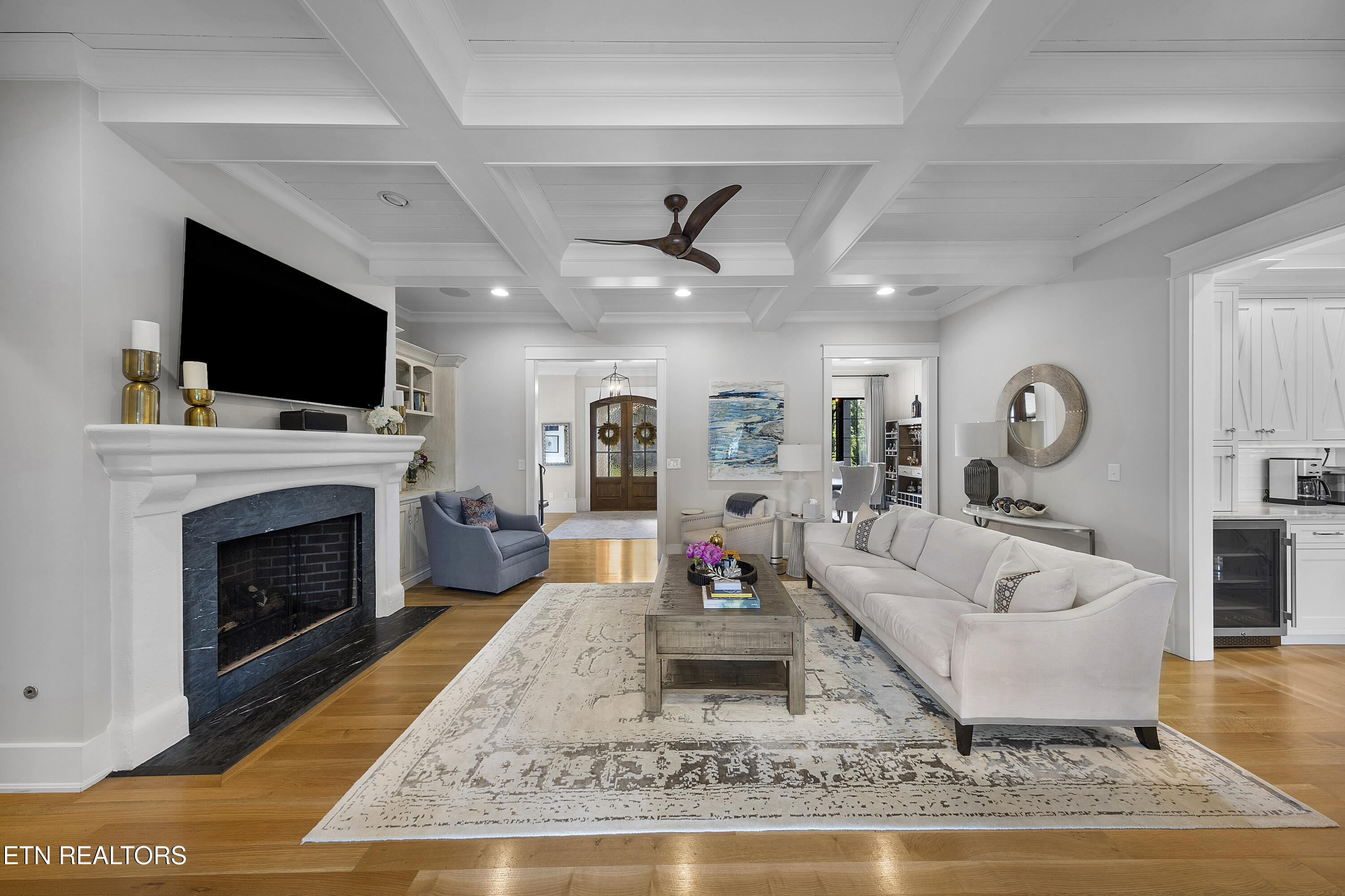1635 Yachtsman Way