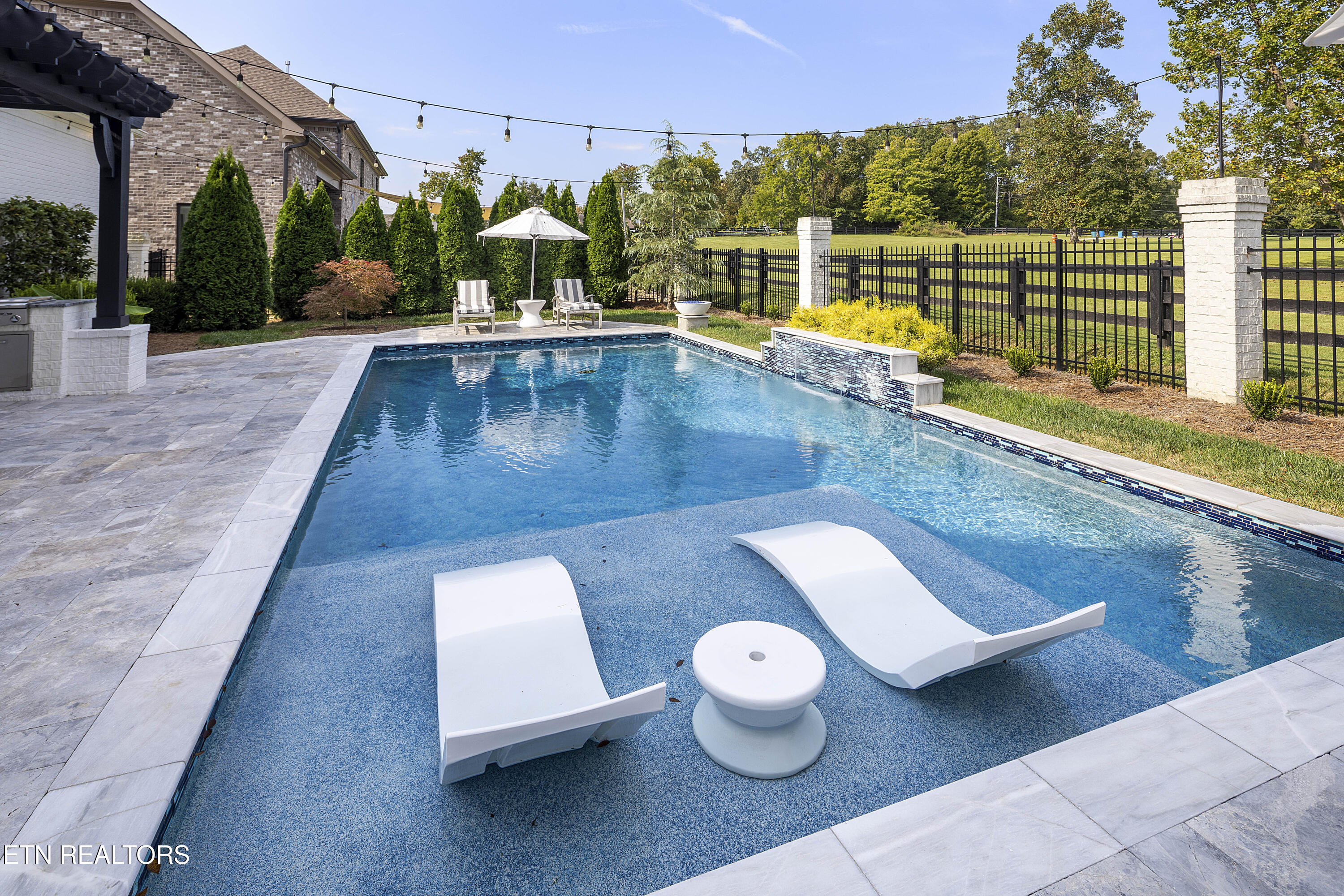 1635 Yachtsman Way