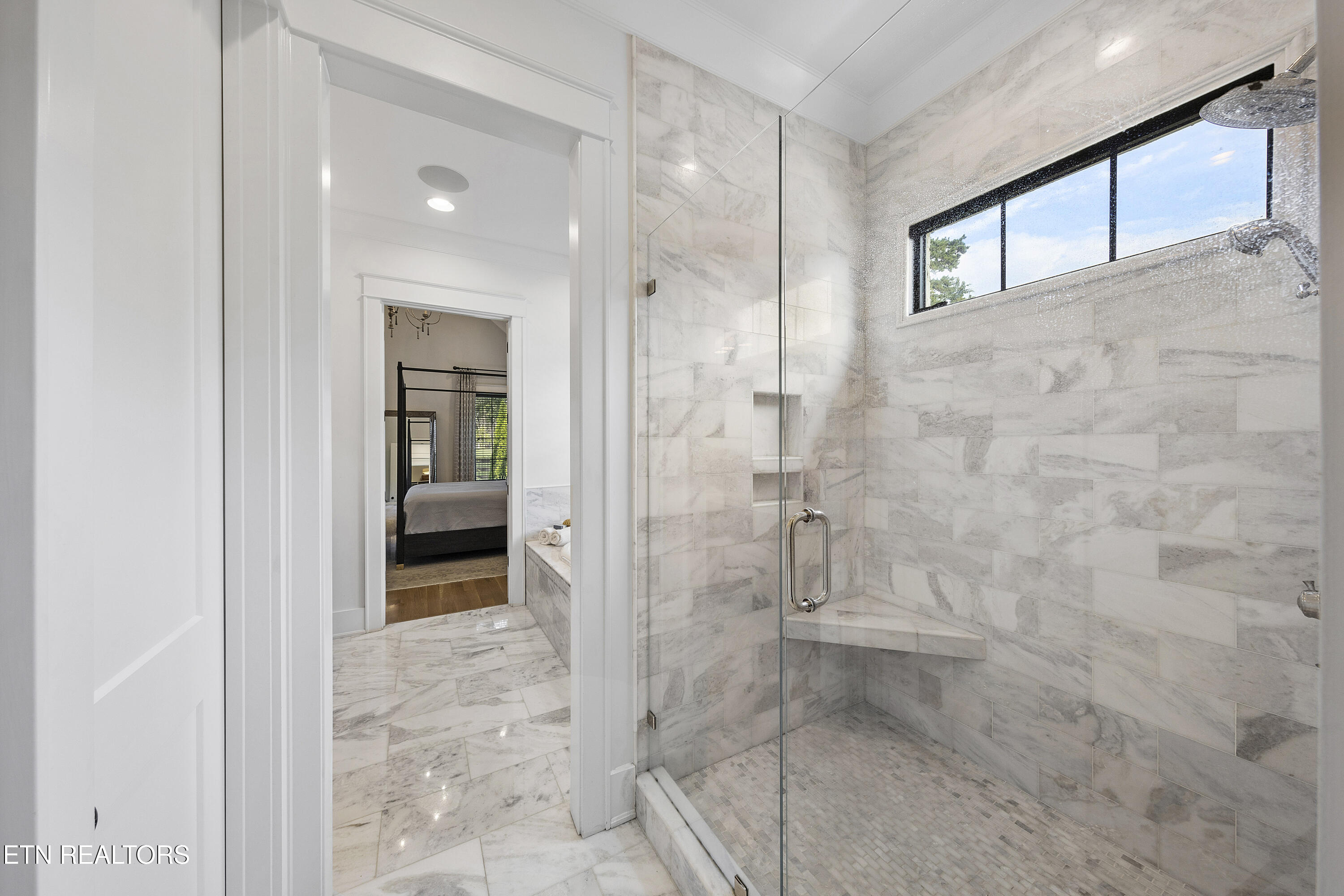1635 Yachtsman Way