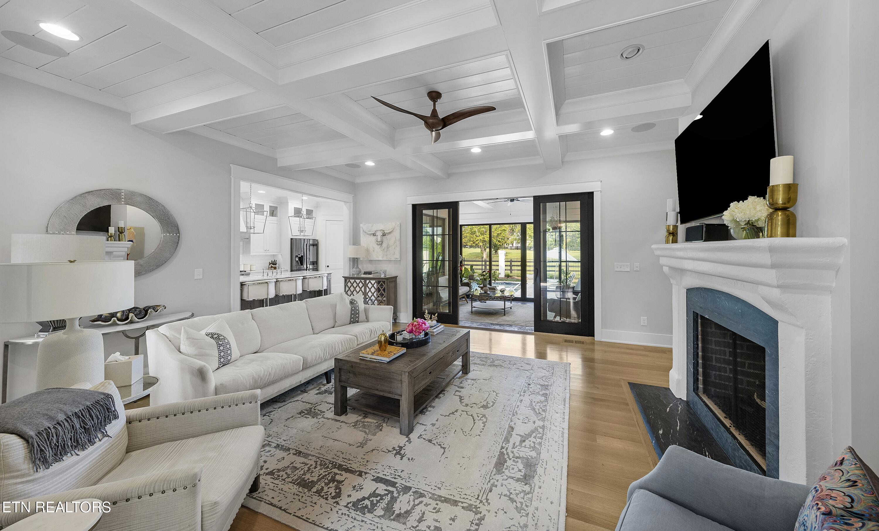 1635 Yachtsman Way