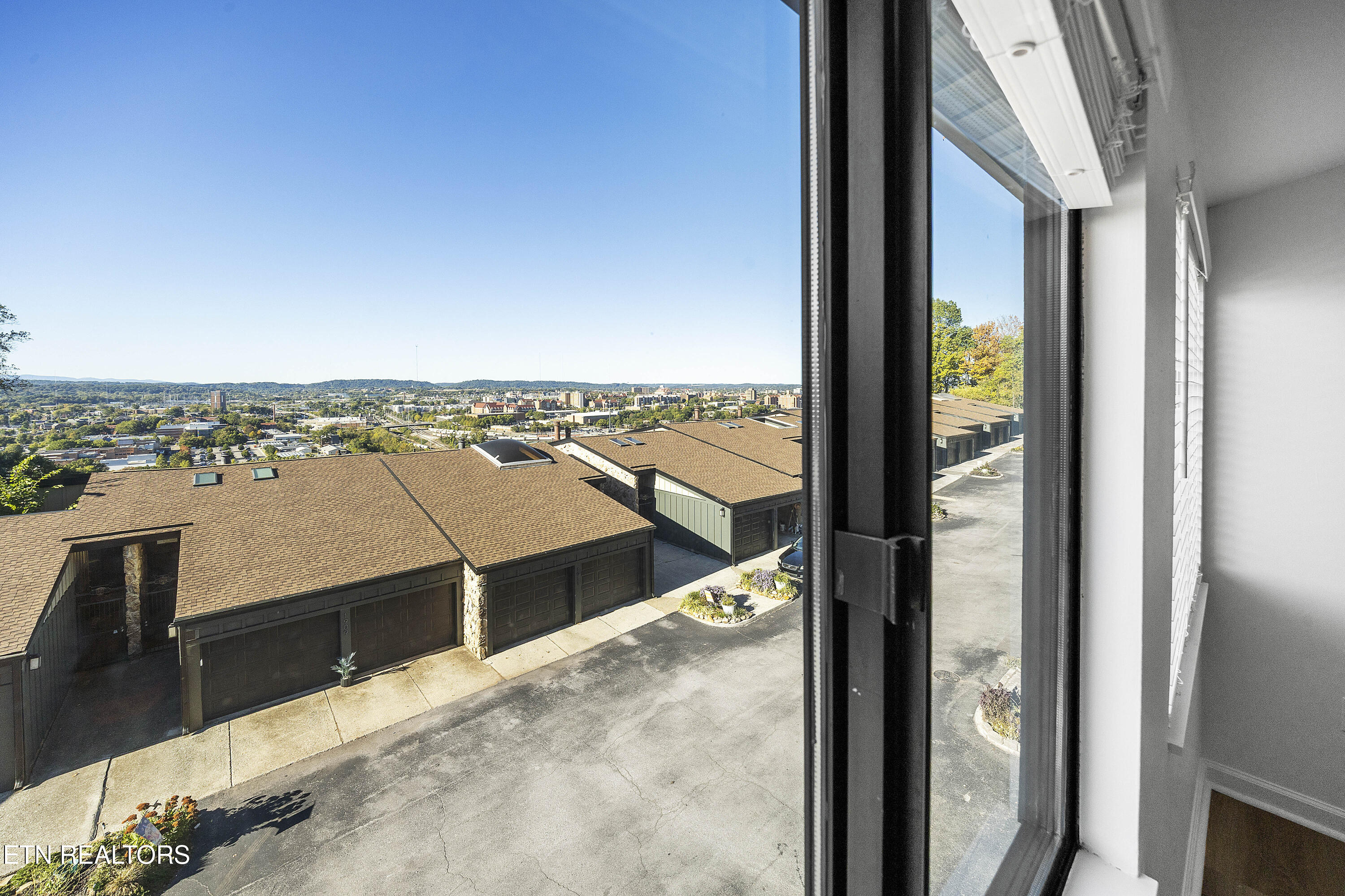 1914 Cherokee Bluff Drive, Knoxville