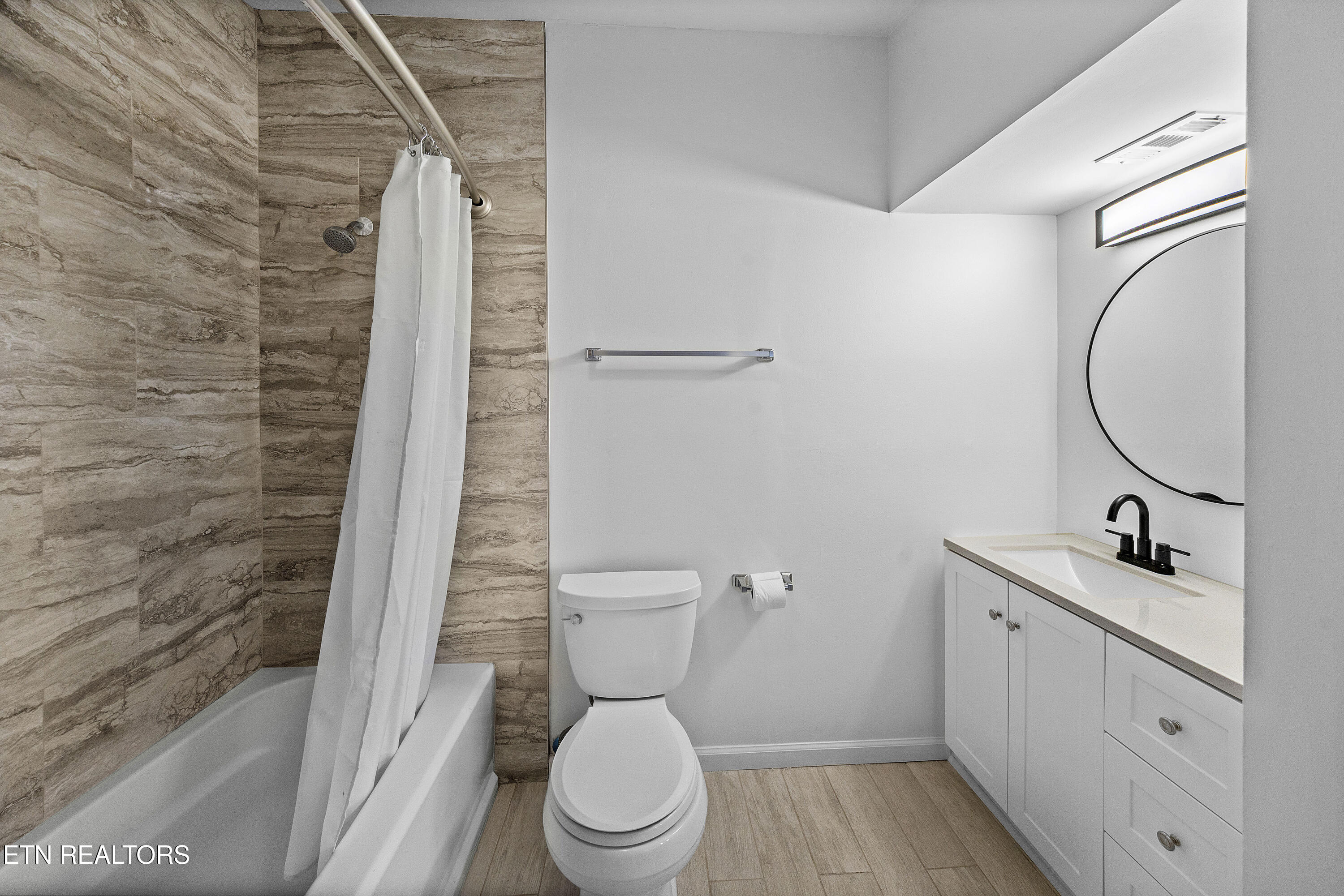 1914 Cherokee Bluff Drive, Knoxville