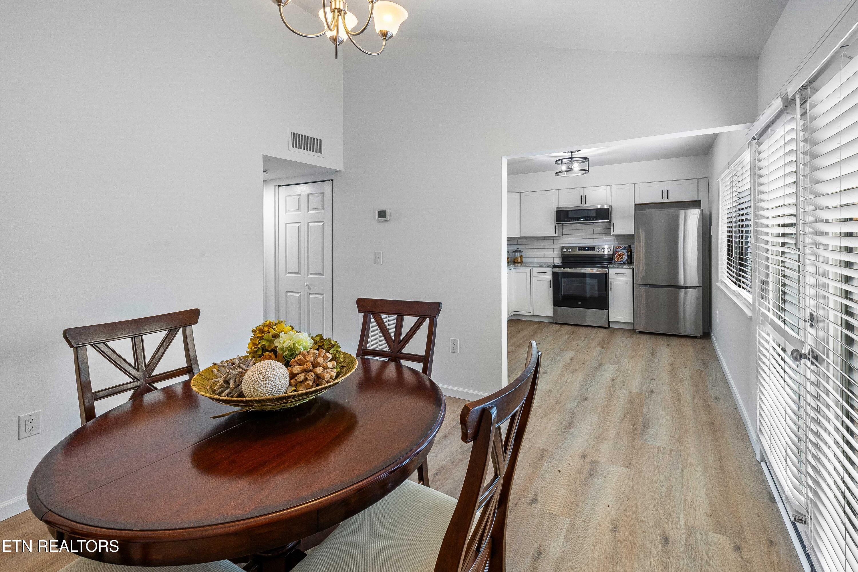 1914 Cherokee Bluff Drive, Knoxville