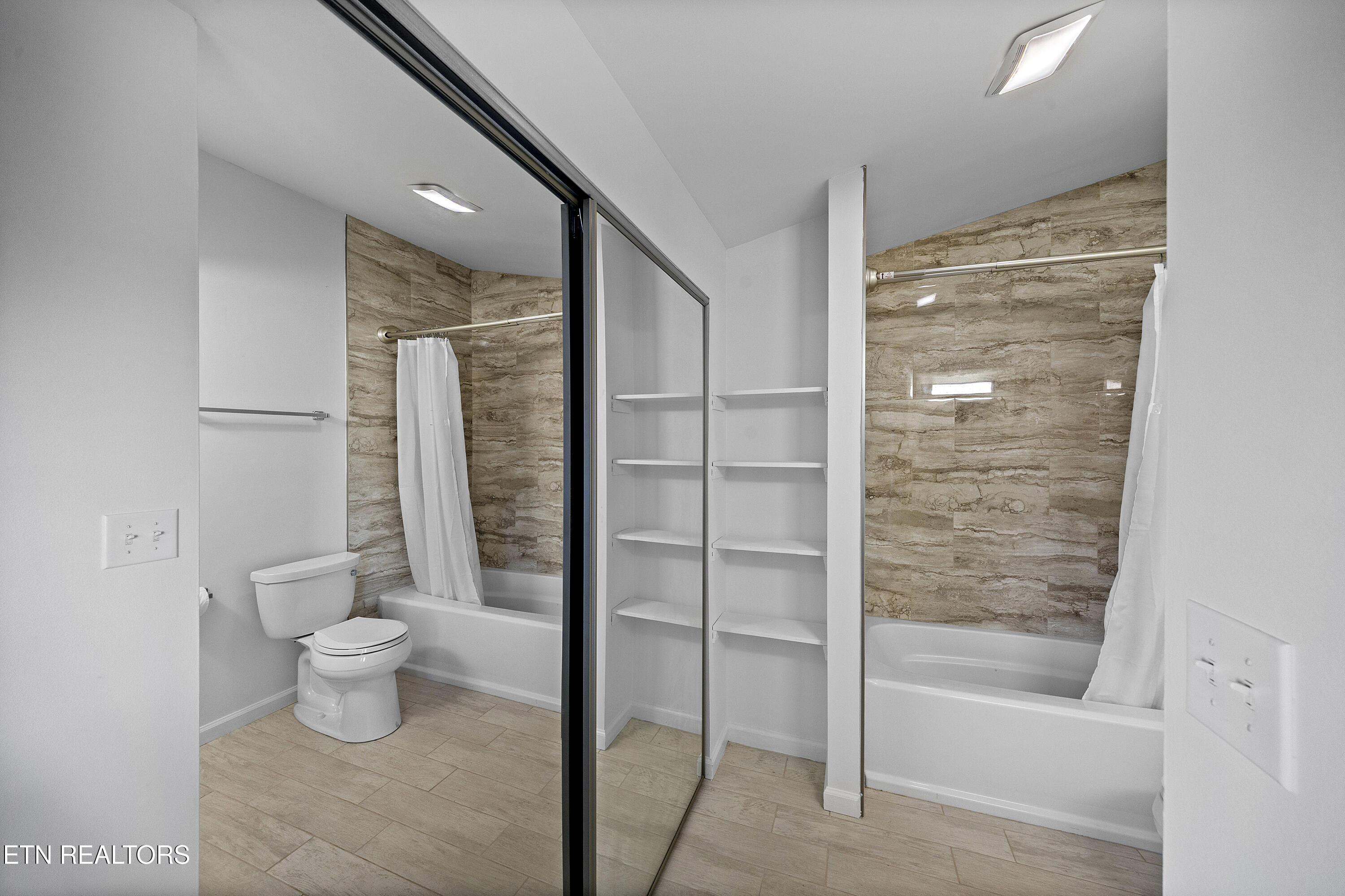 1914 Cherokee Bluff Drive, Knoxville