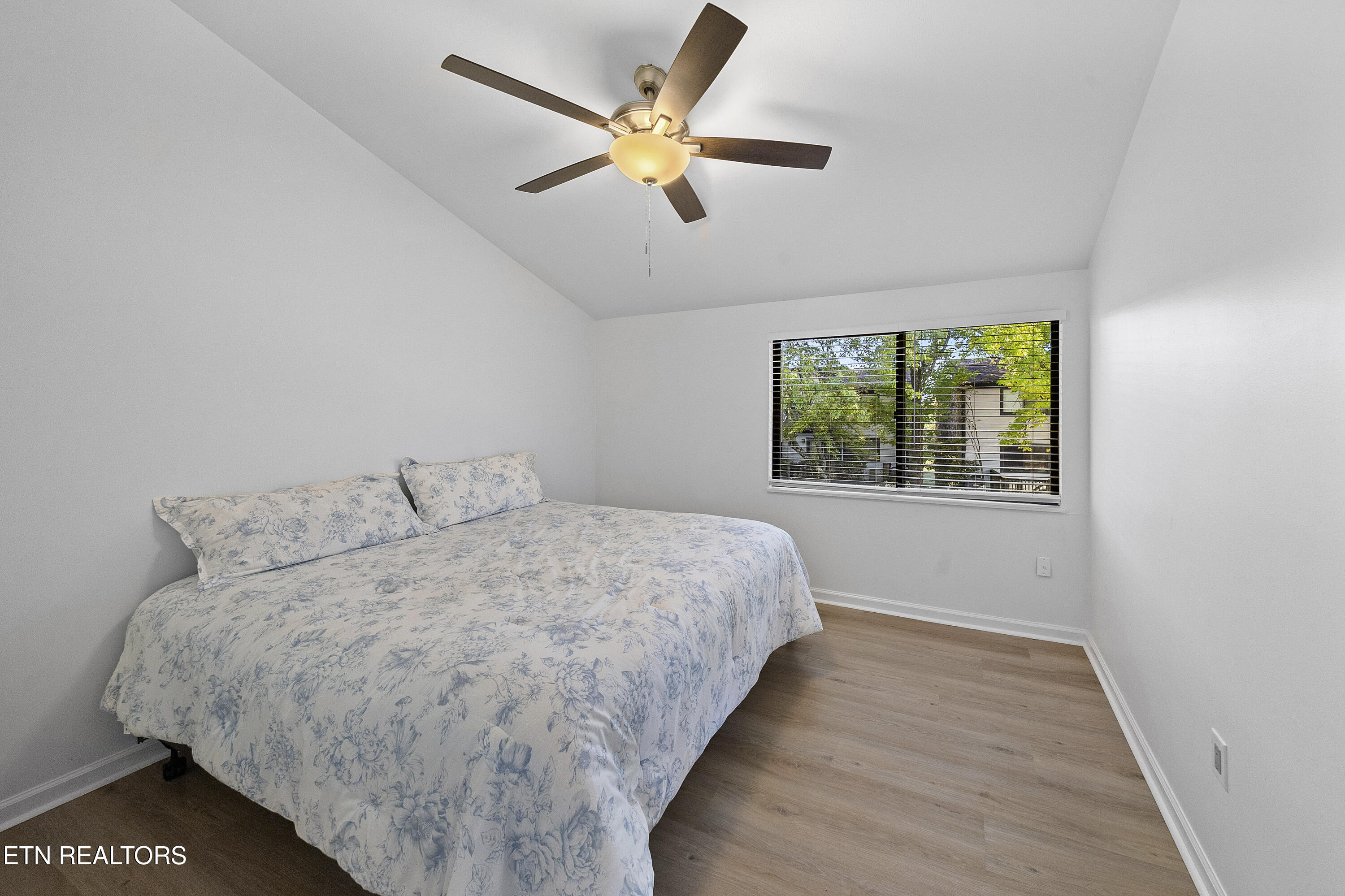 1914 Cherokee Bluff Drive, Knoxville