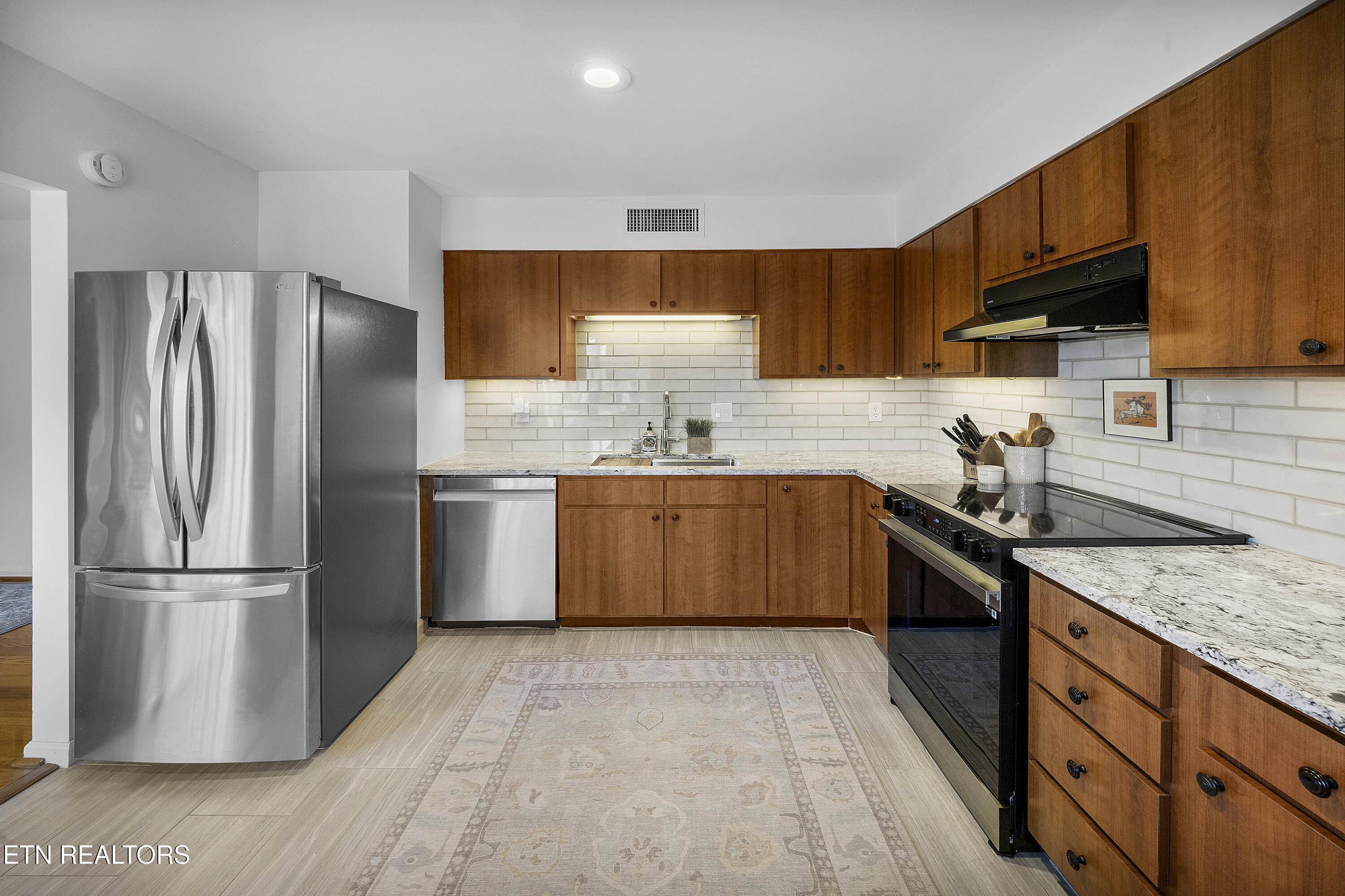 2016 Cherokee Bluff Drive