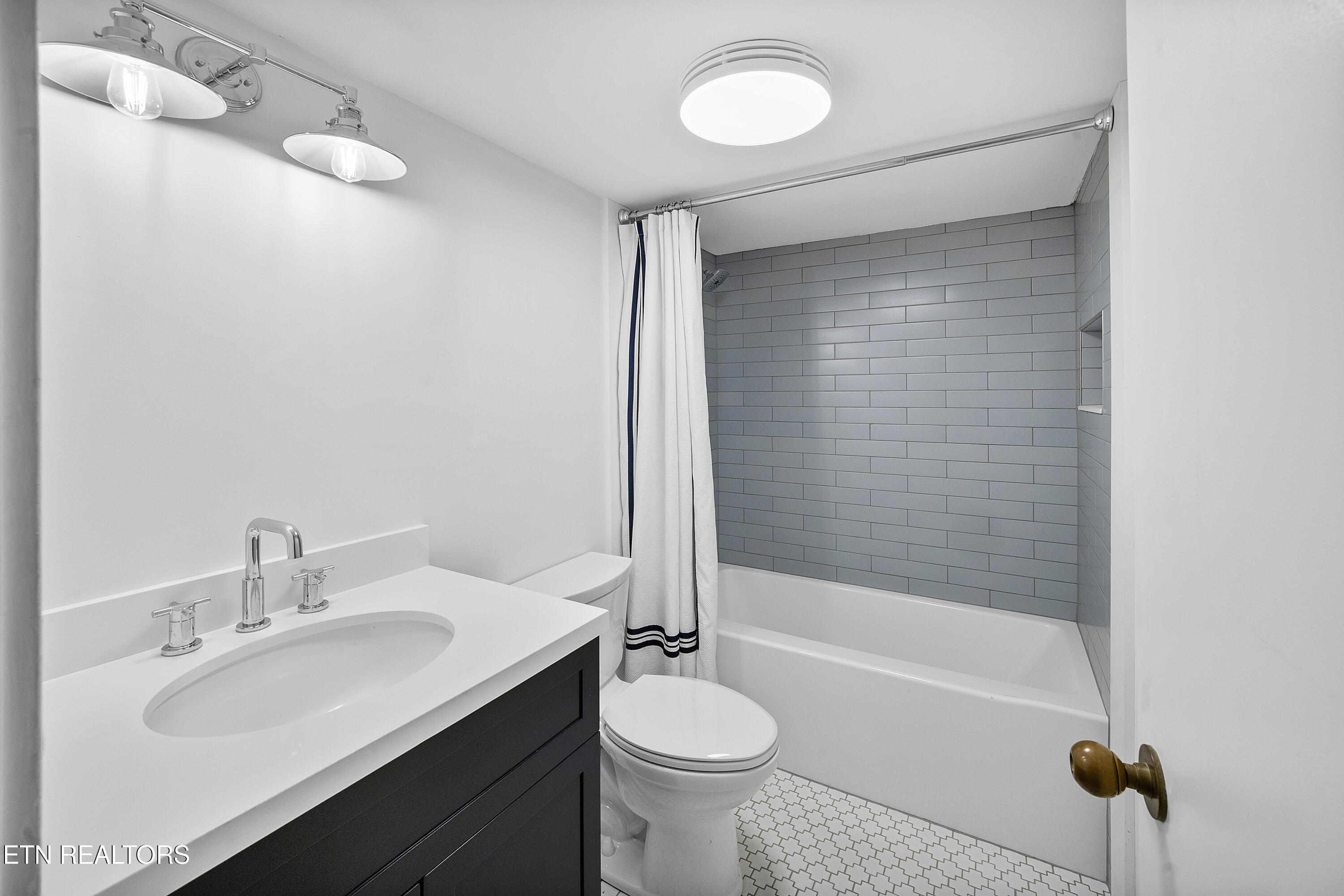 2016 Cherokee Bluff Drive