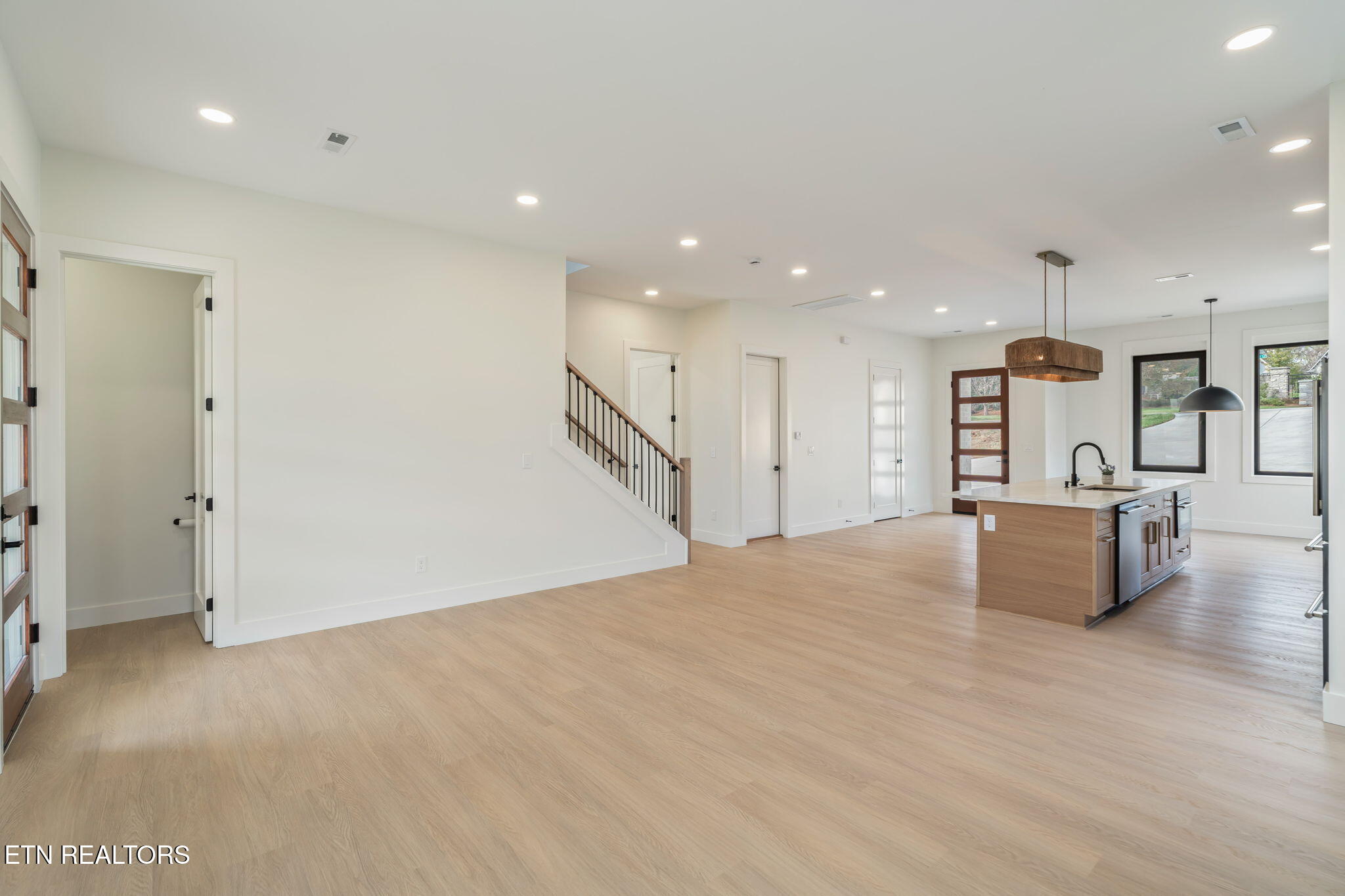 7808 S Northshore Drive