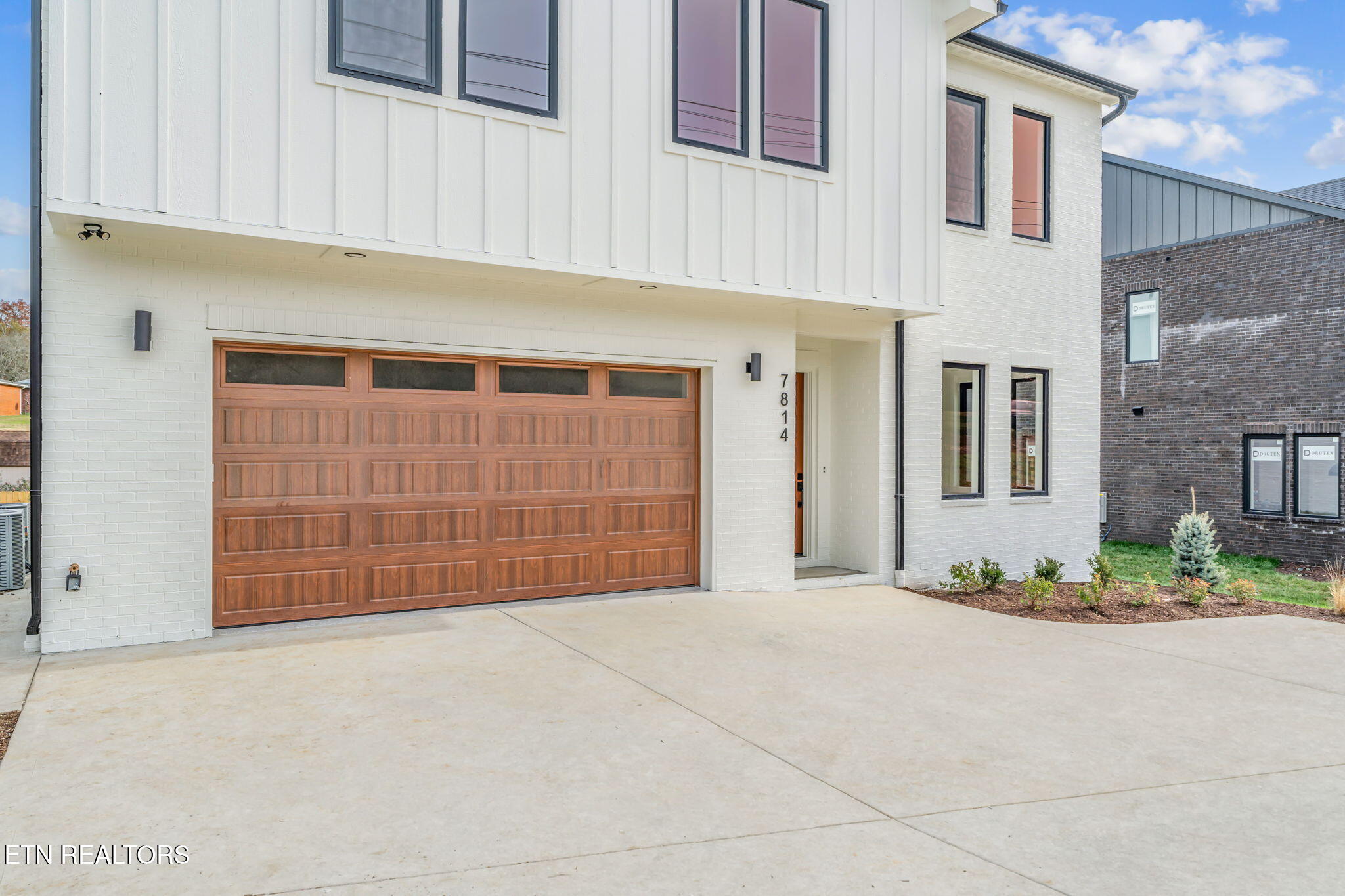 7814 S Northshore Drive