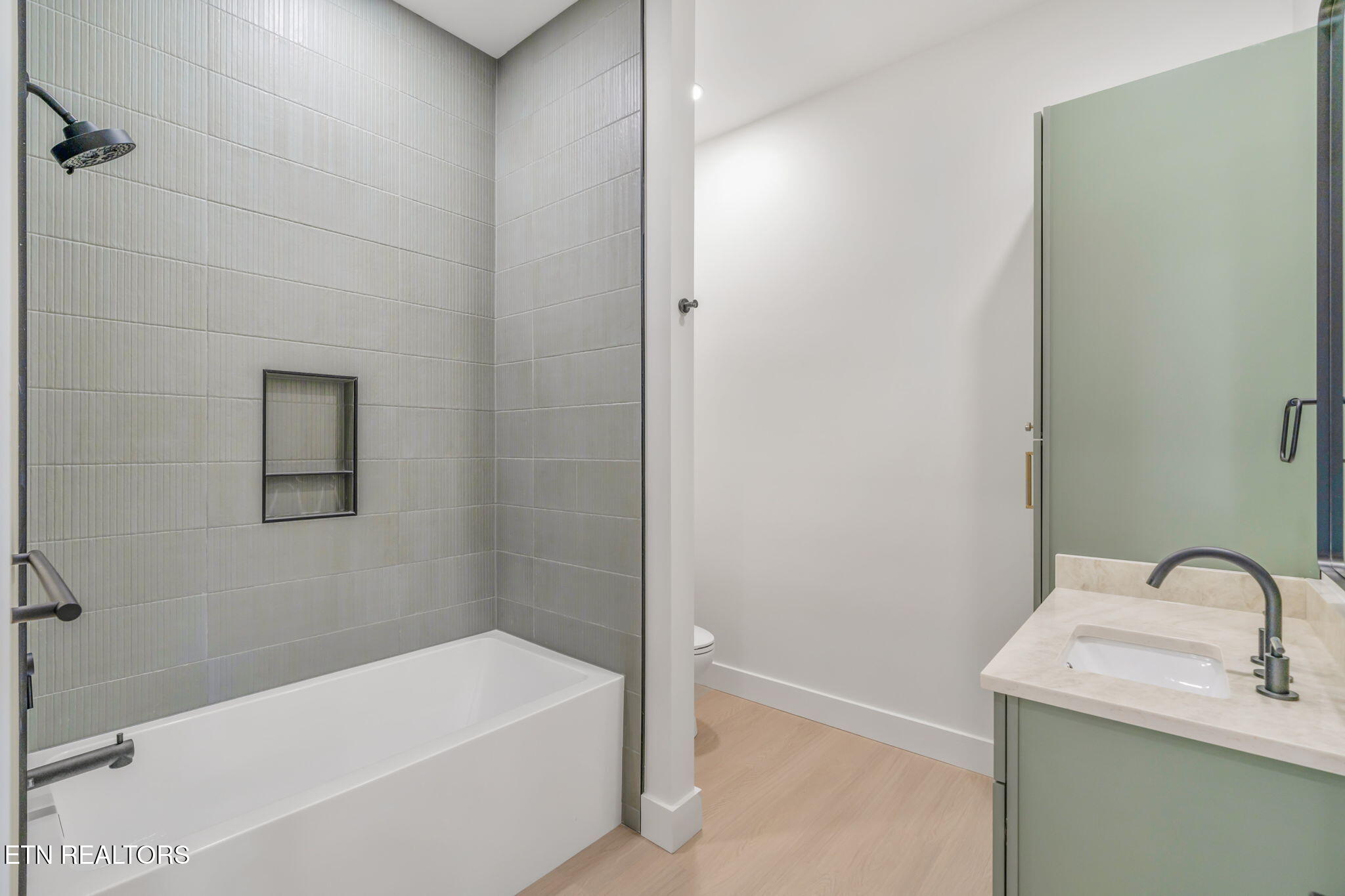 7814 S Northshore Drive