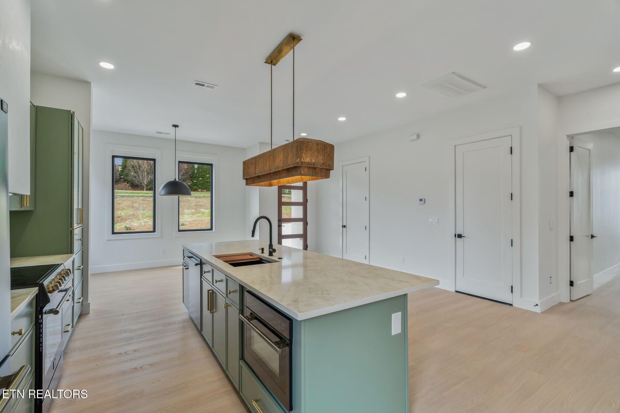 7814 S Northshore Drive