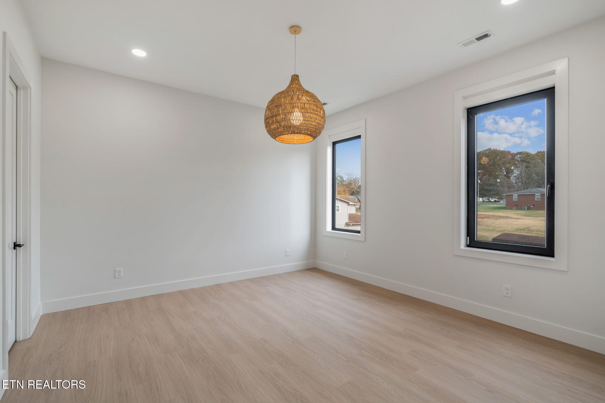 7814 S Northshore Drive