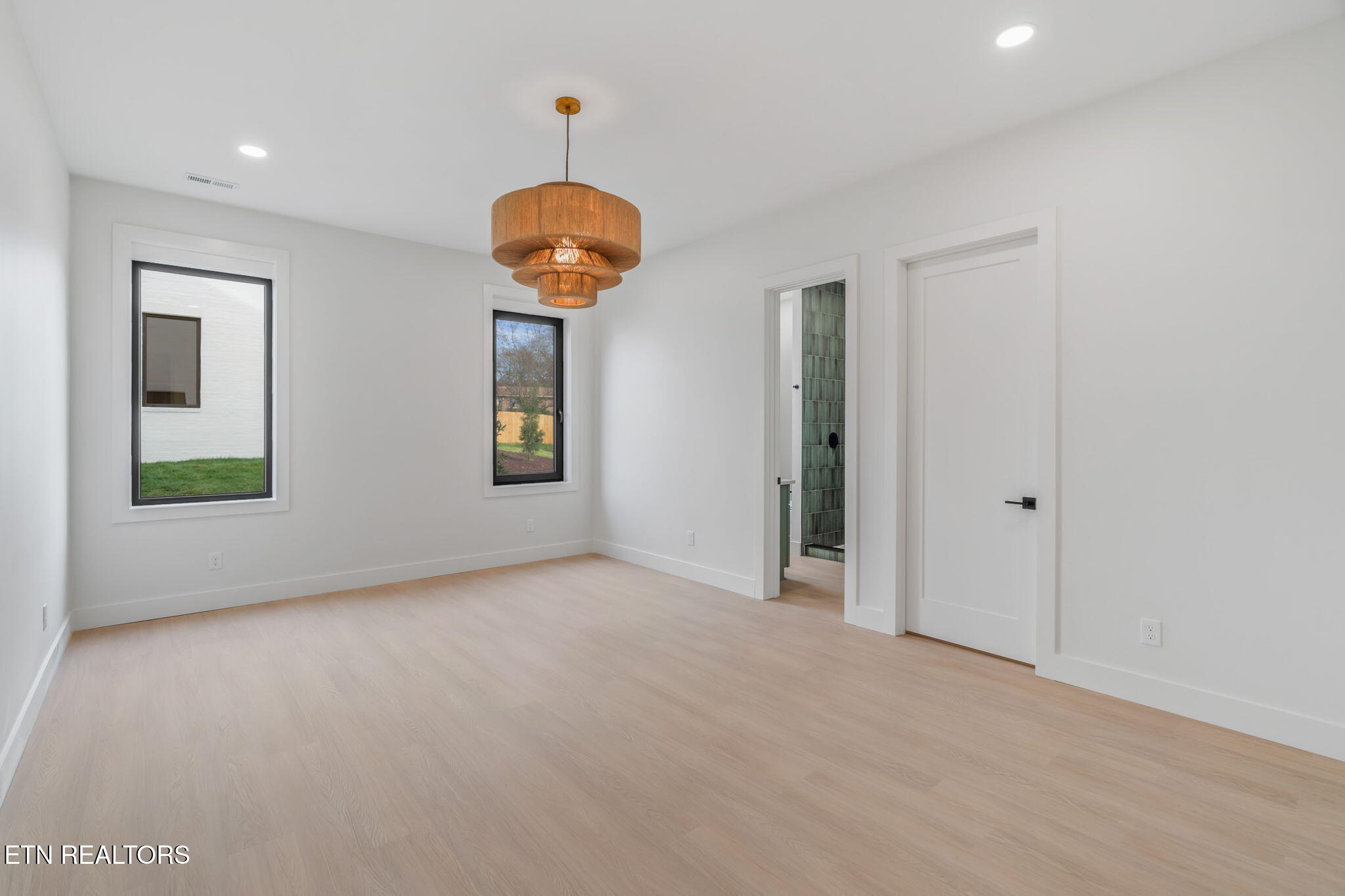 7814 S Northshore Drive