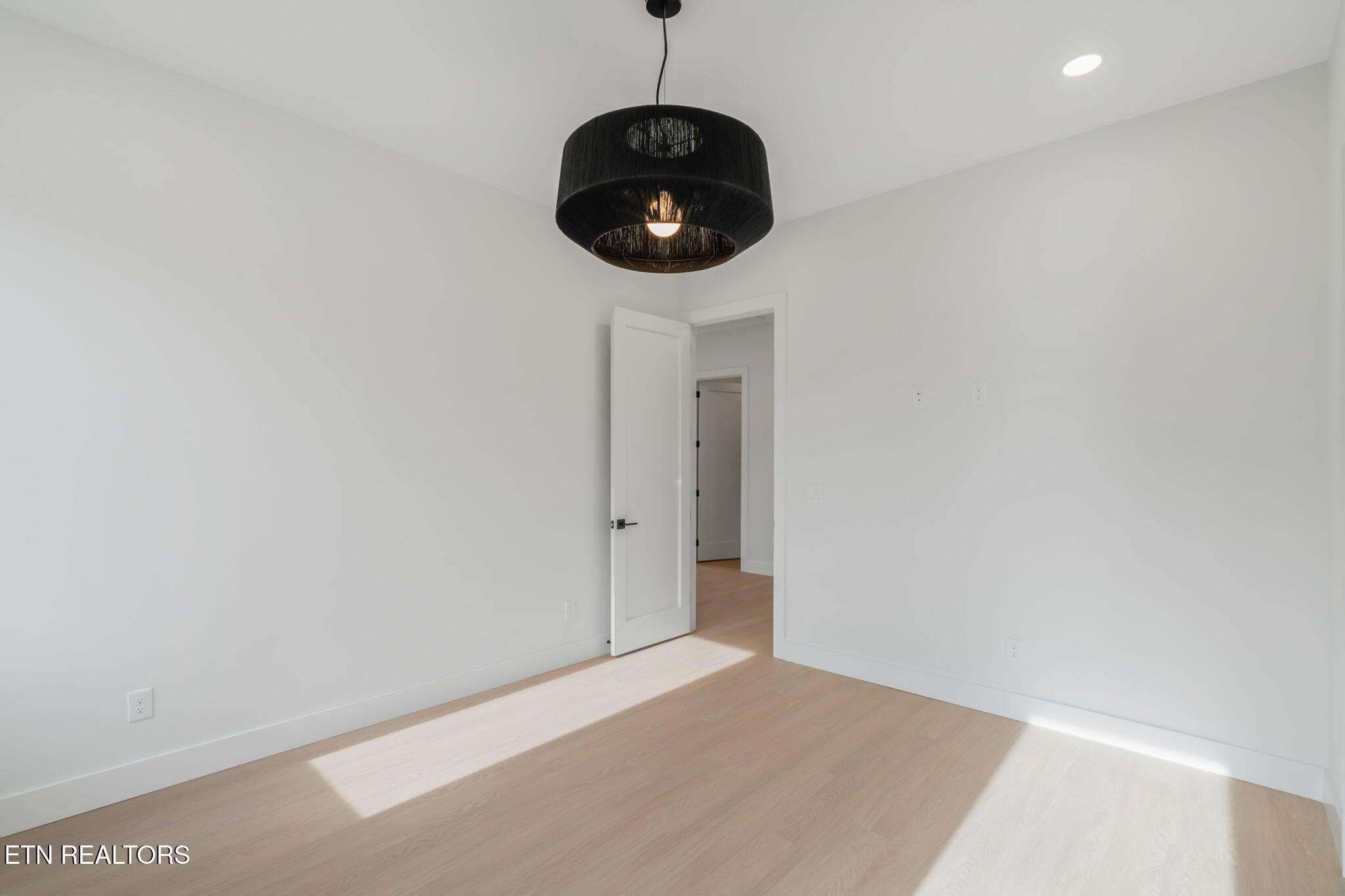 7814 S Northshore Drive