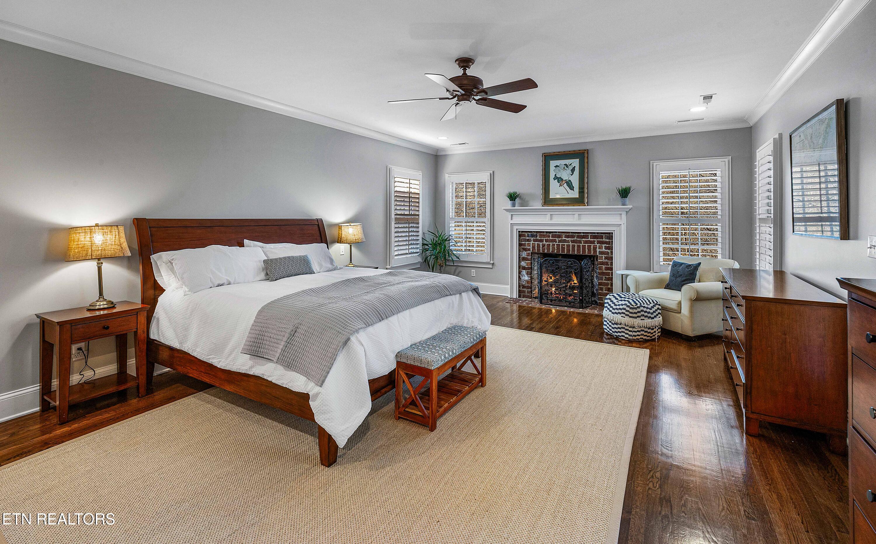 5225 Bent River Blvd