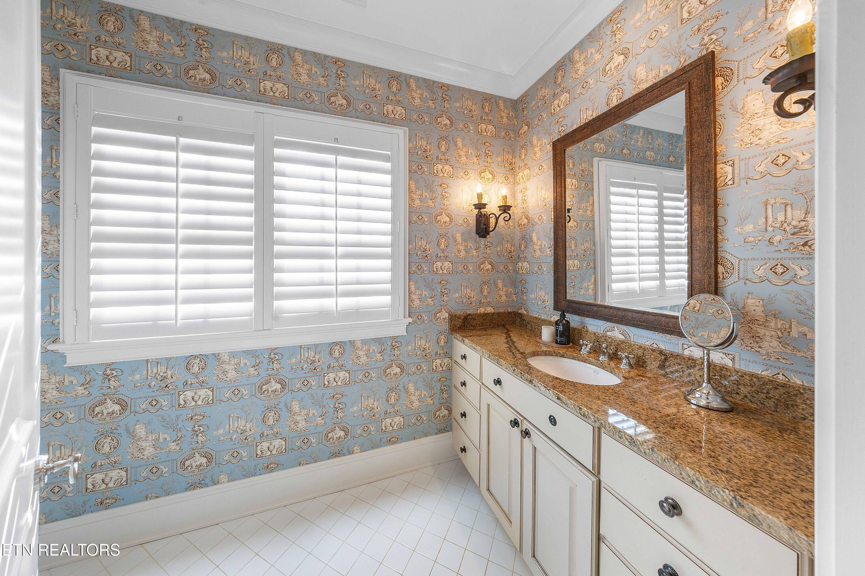 5225 Bent River Blvd