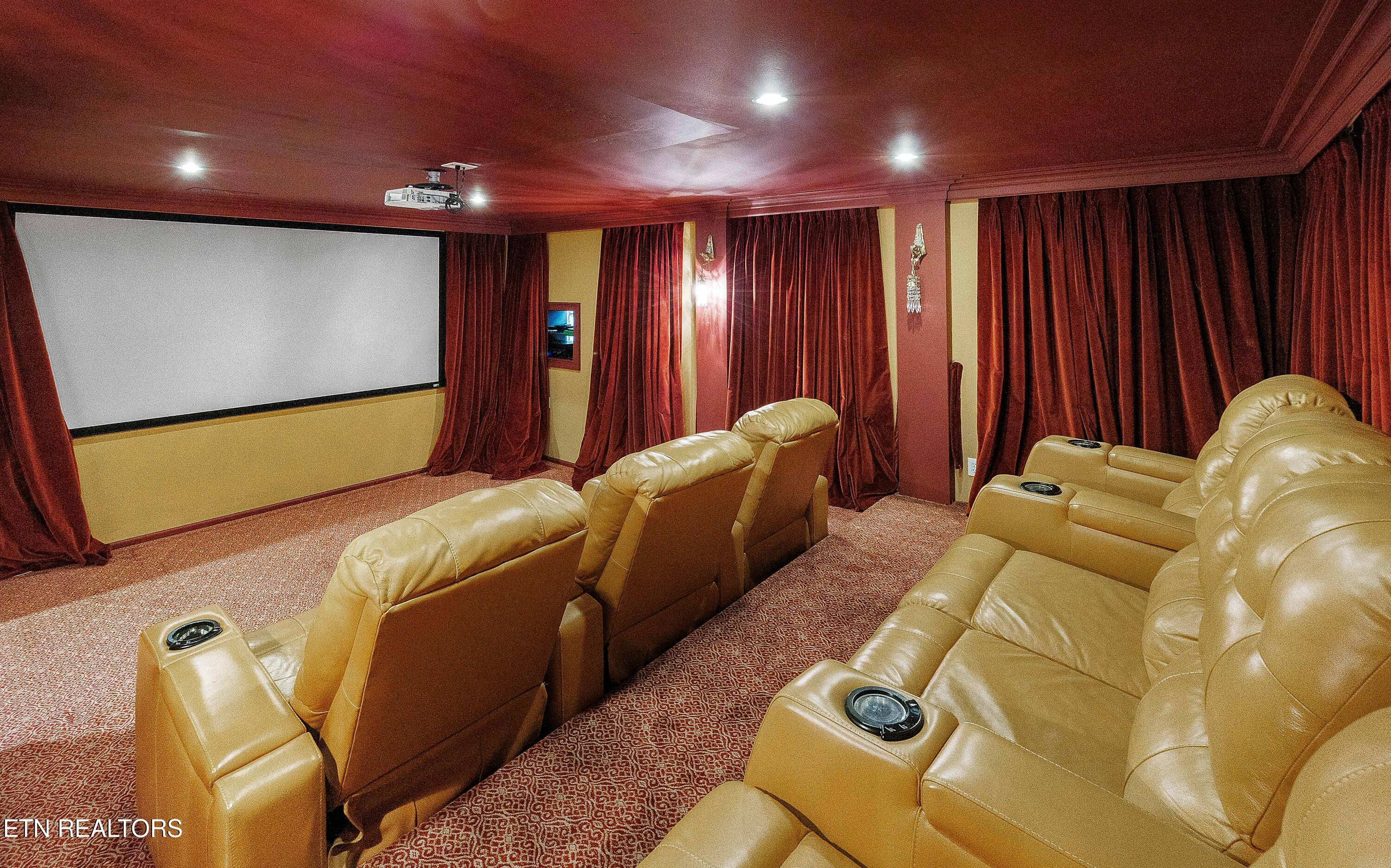 5225 Bent River Blvd